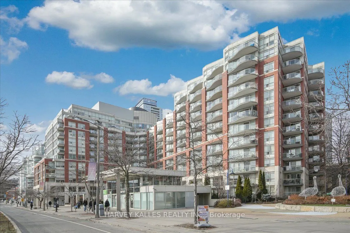 550 Queens Quay W, #809
