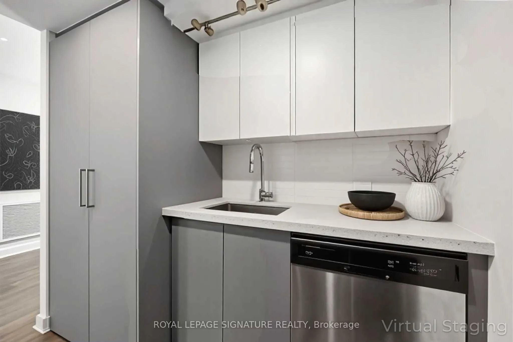 30 Tretti Way, #216