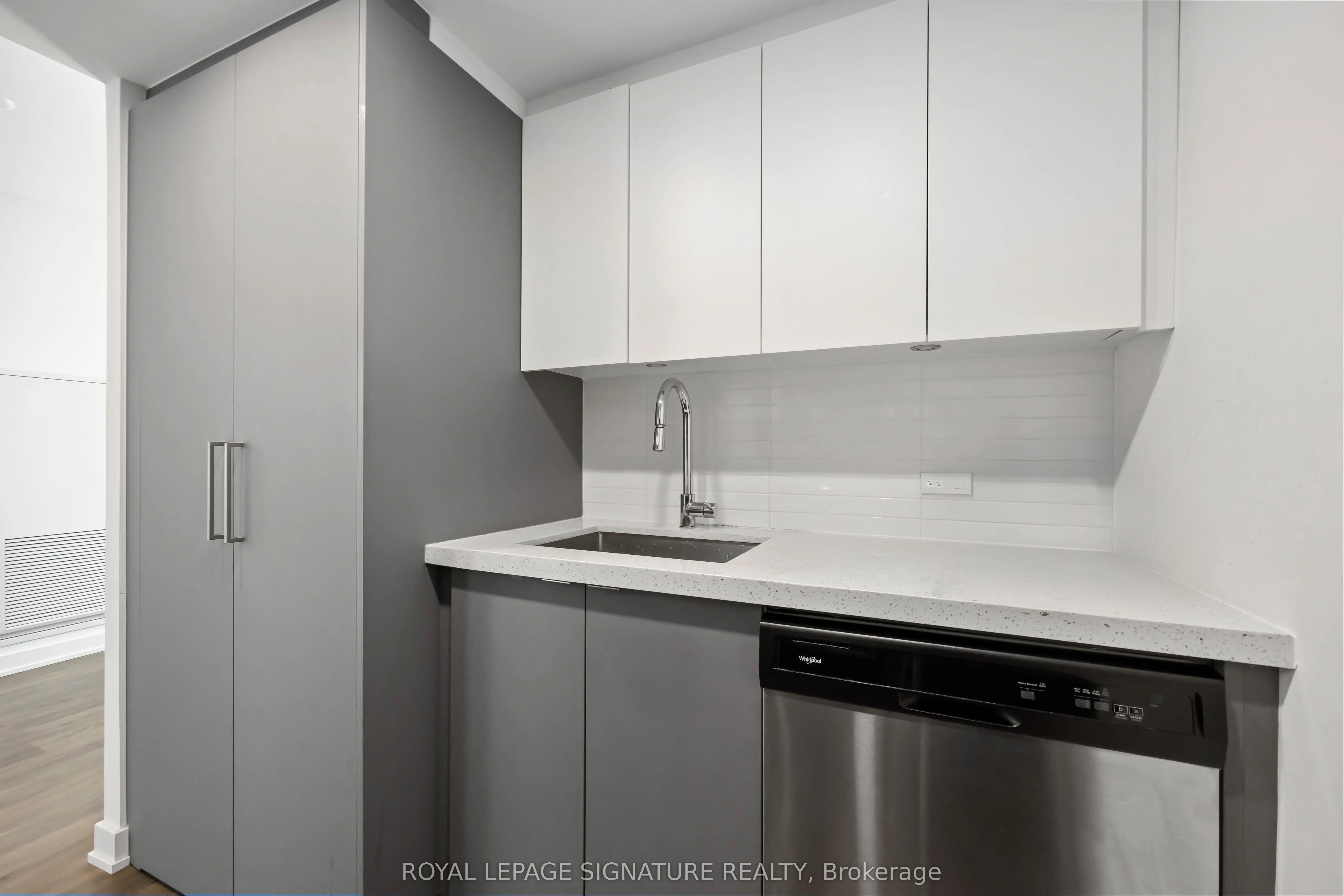 30 Tretti Way, #216