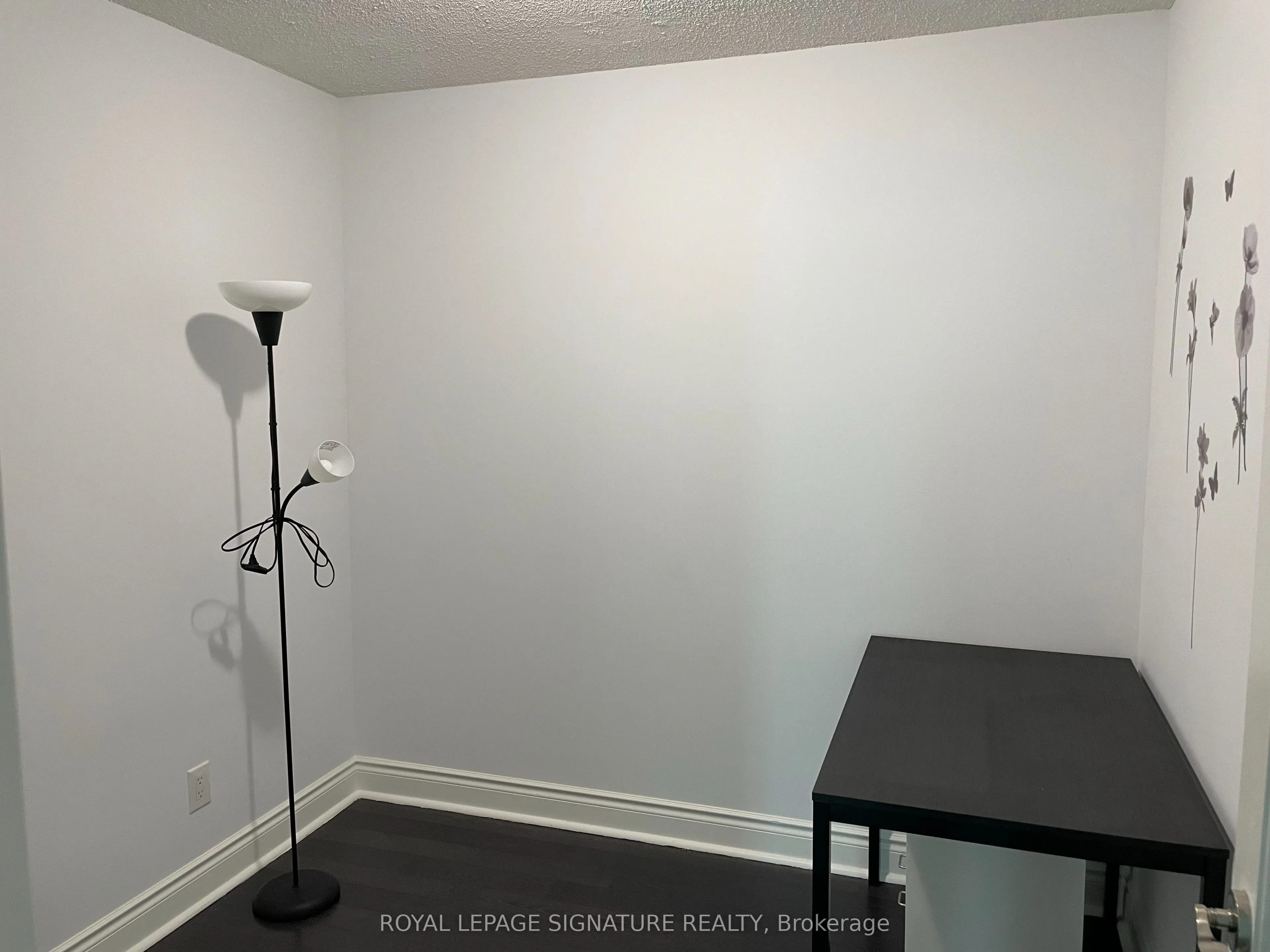 25 Greenview Avenue, #819