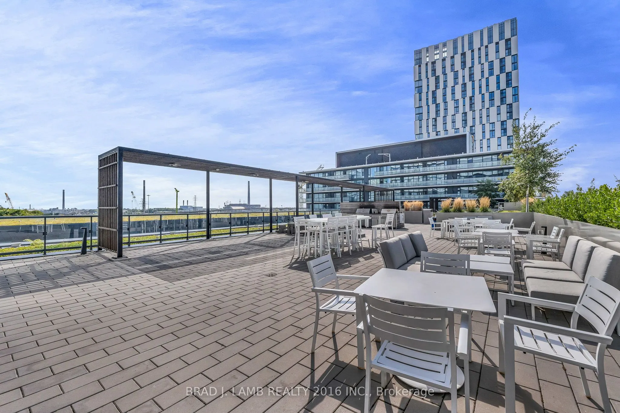 180 Mill Street, #S904