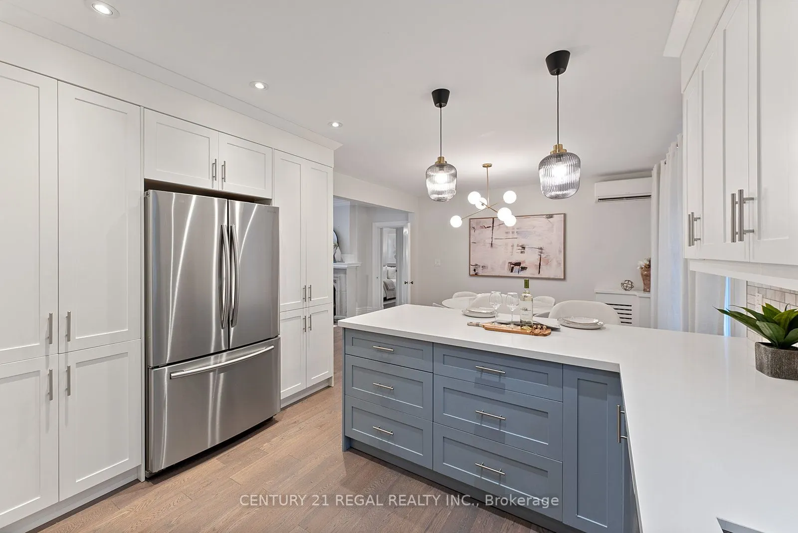 93 Douglas Crescent, #14