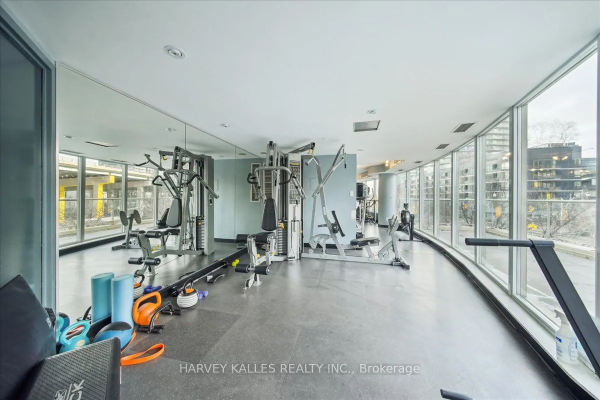 550 Queens Quay W, #809