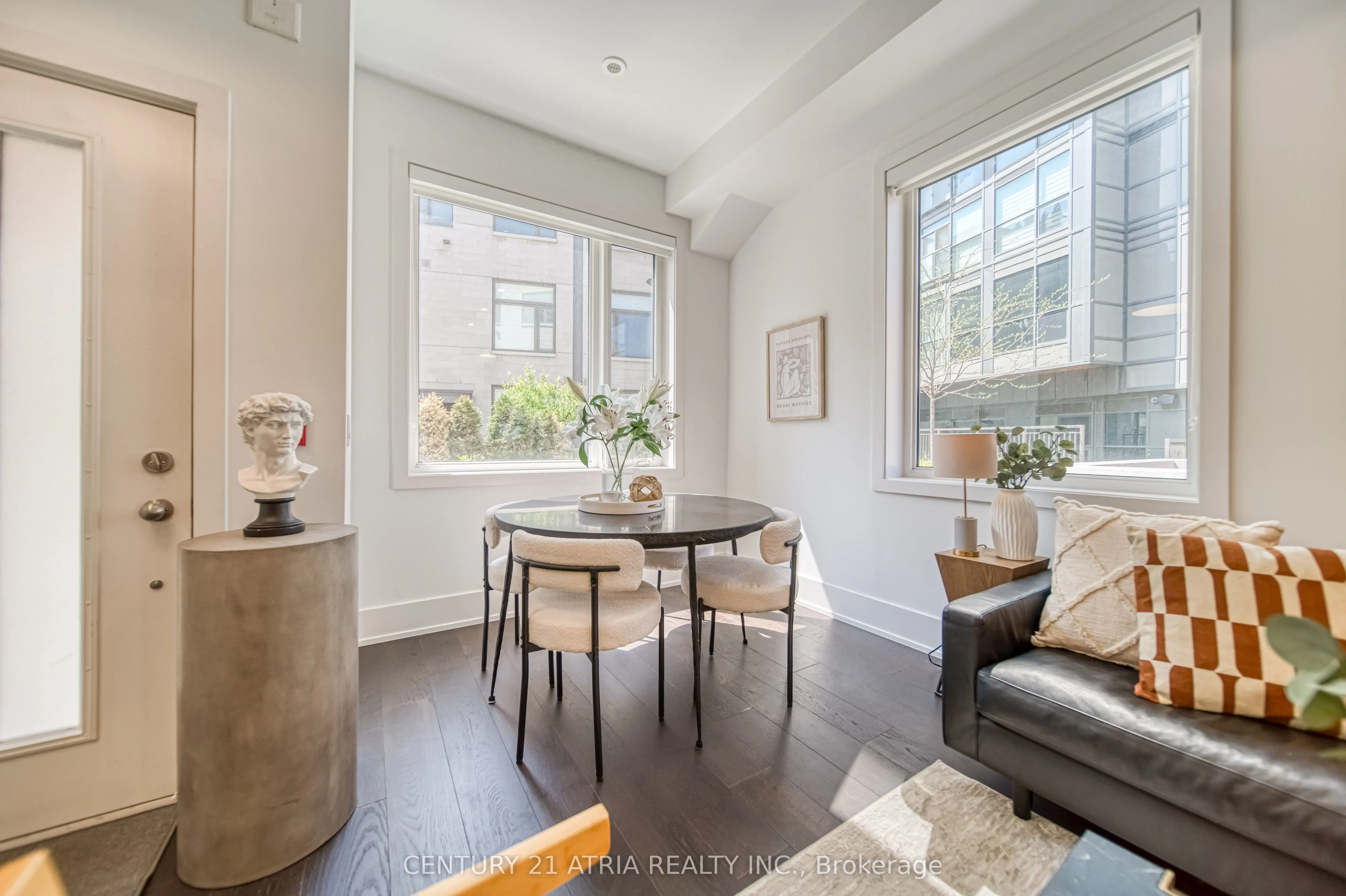 165 Pears Avenue, #TH16