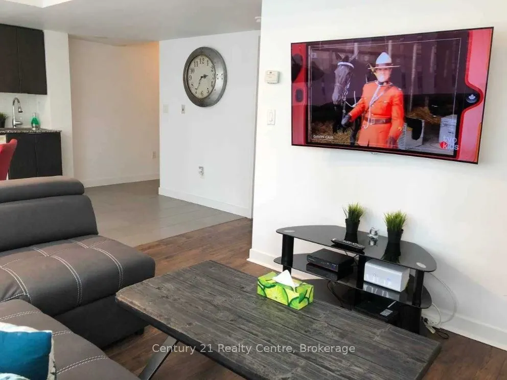 616-15 Brunel Crt Crescent, #6