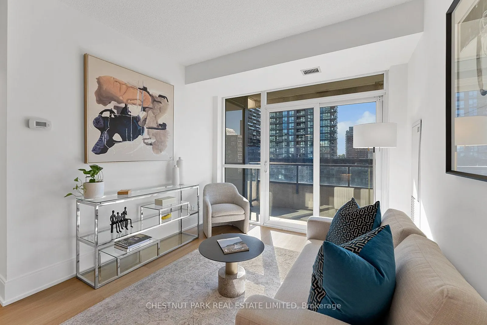 70 Roehampton Avenue, #719