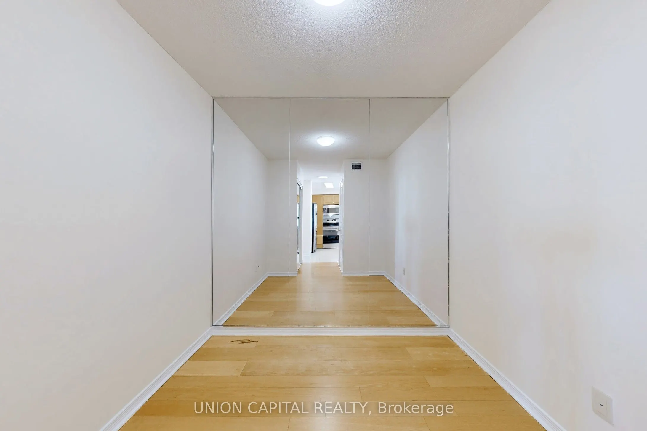 509 Beecroft Road, #1609