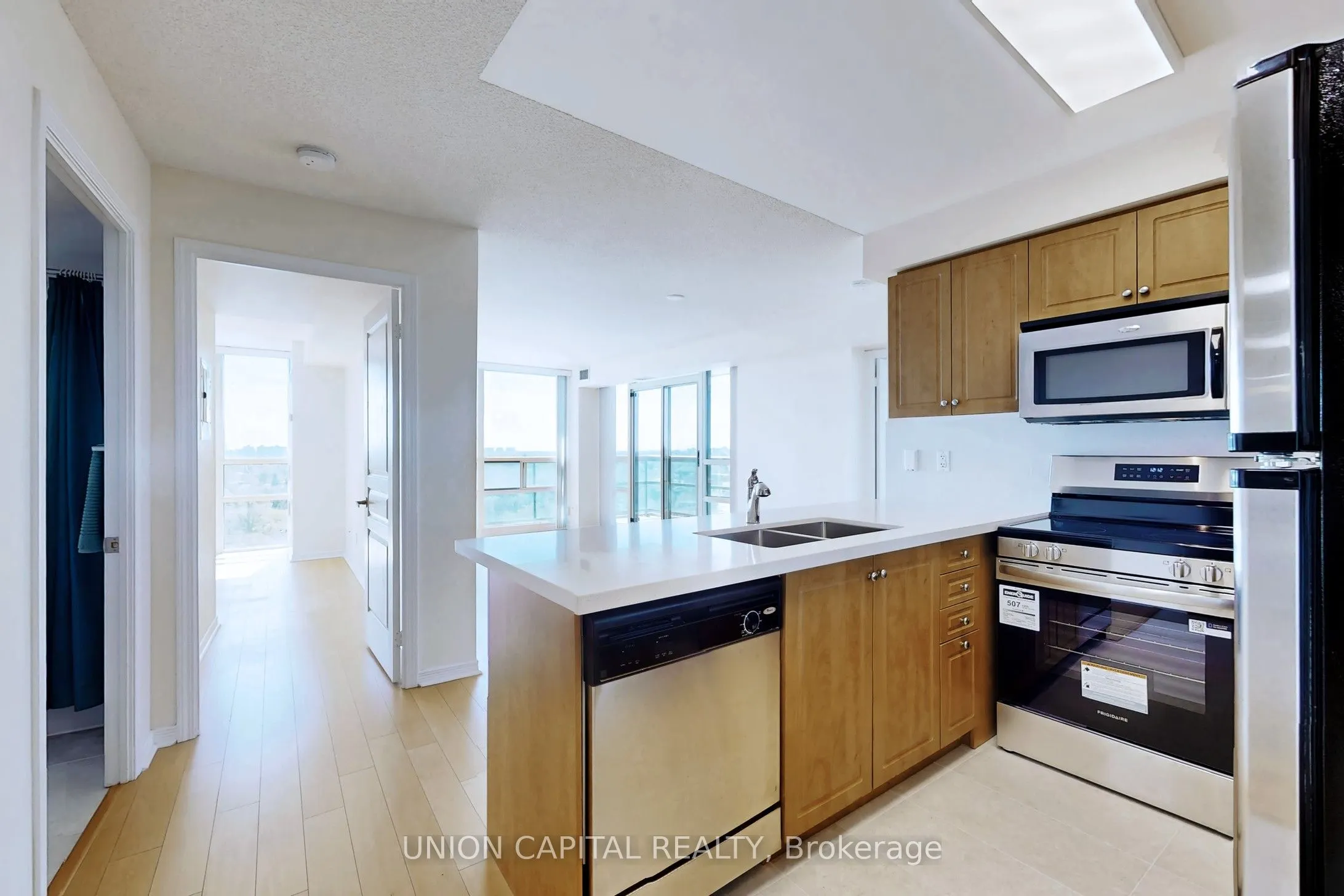 509 Beecroft Road, #1609