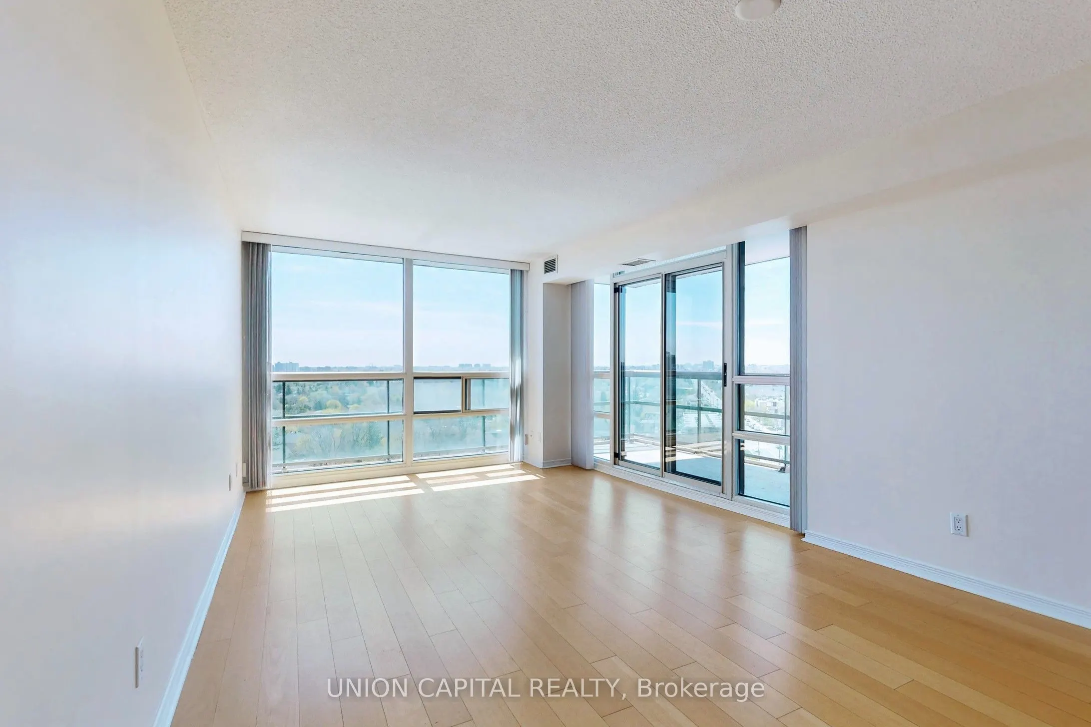 509 Beecroft Road, #1609