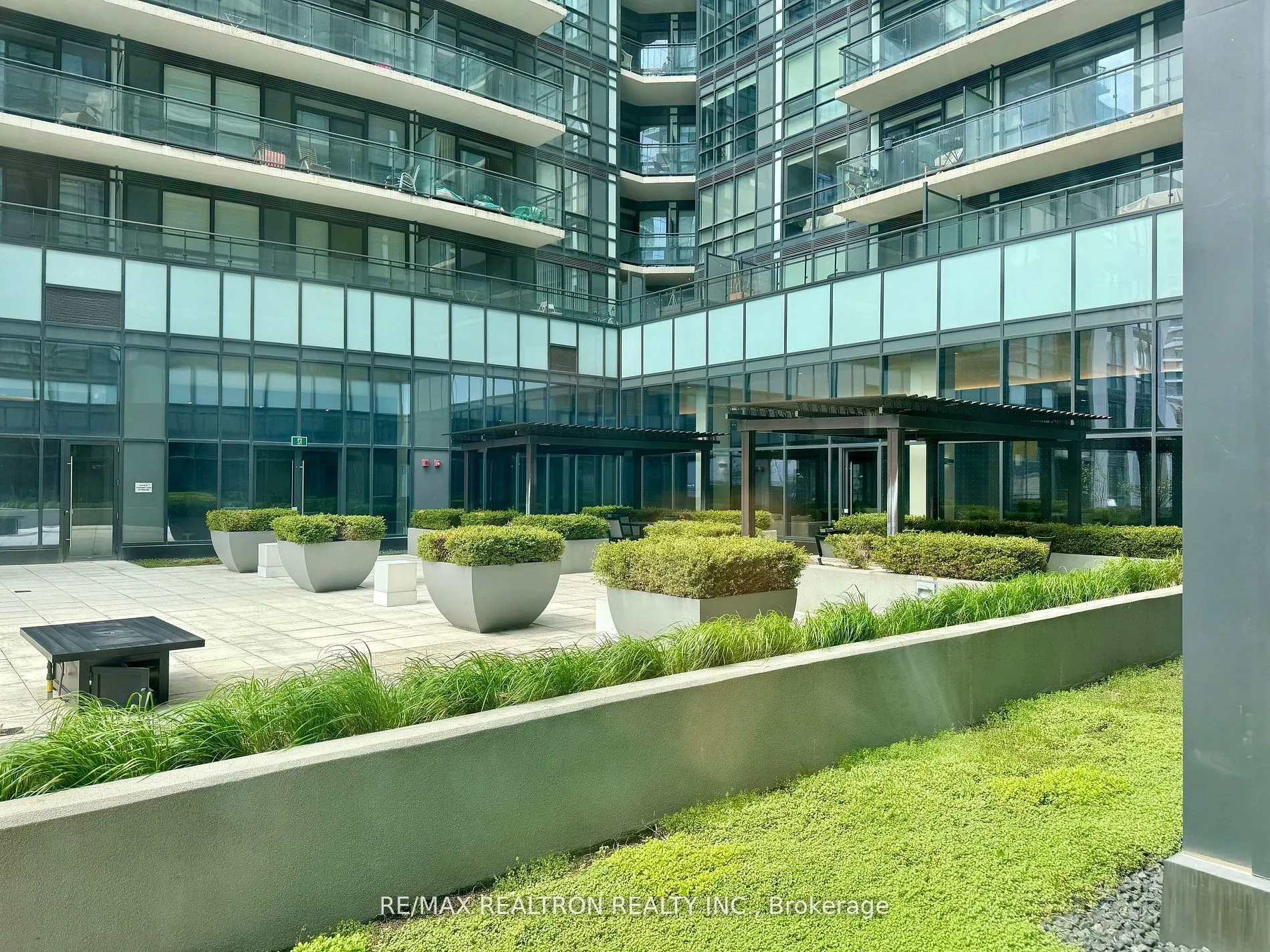 460 Adelaide Street E, #1919