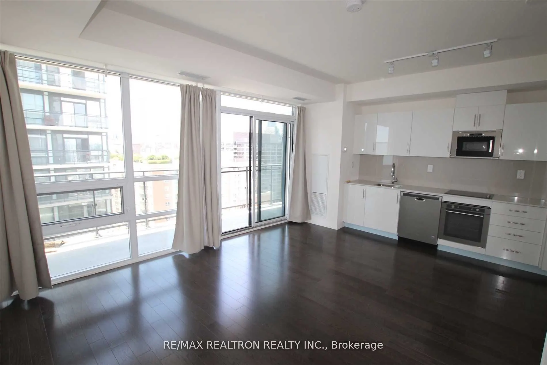 460 Adelaide Street E, #1919