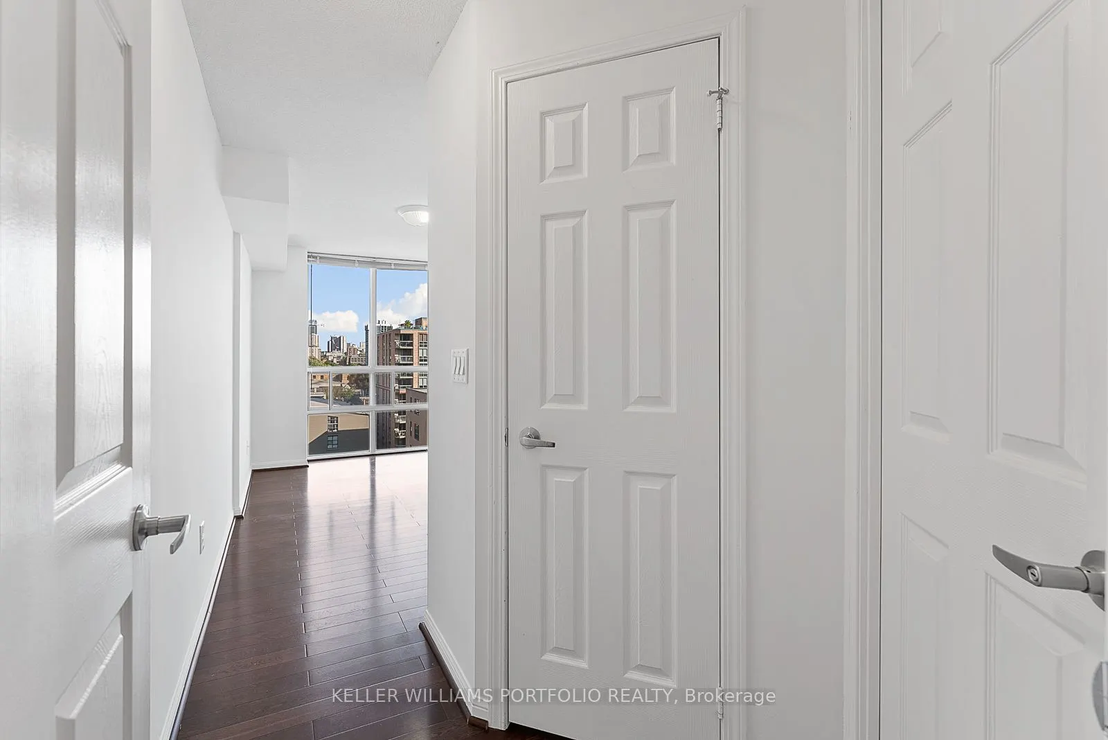 330 Adelaide Street E, #1009