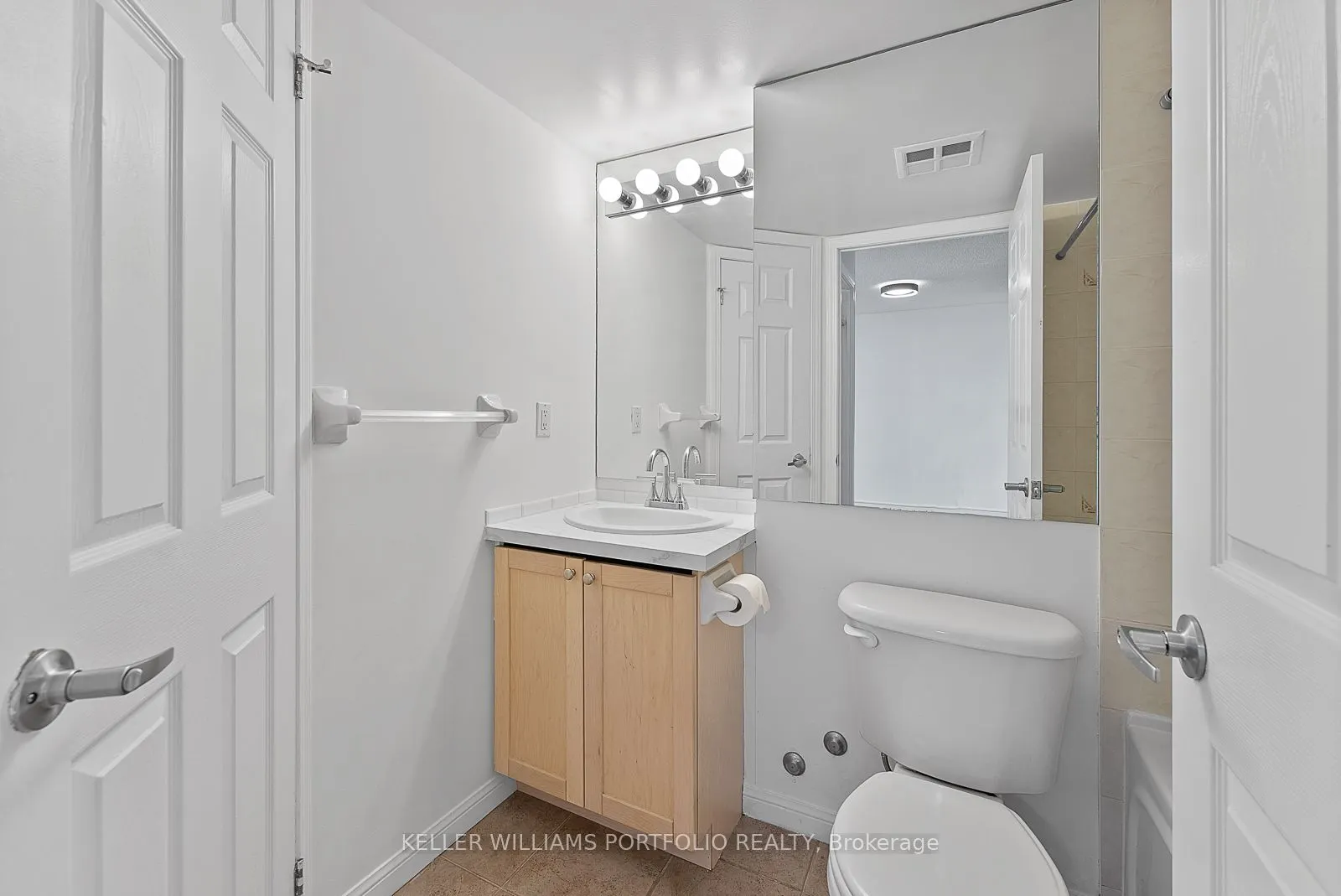 330 Adelaide Street E, #1009