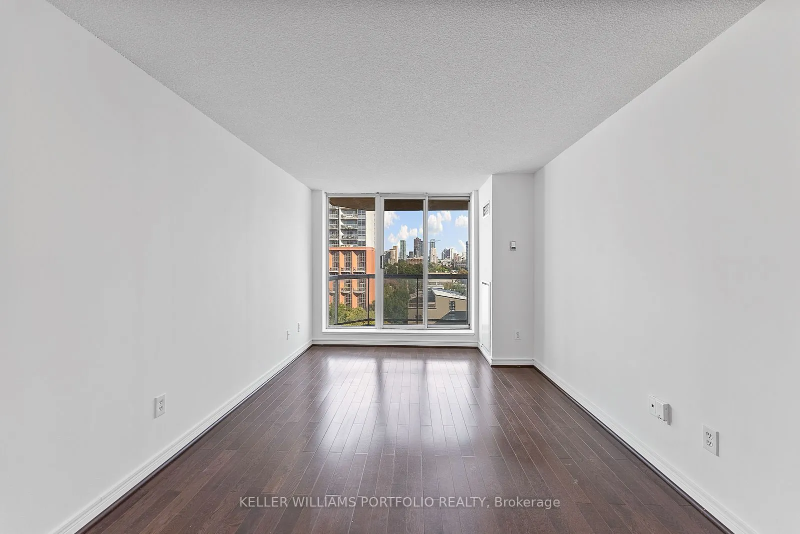 330 Adelaide Street E, #1009