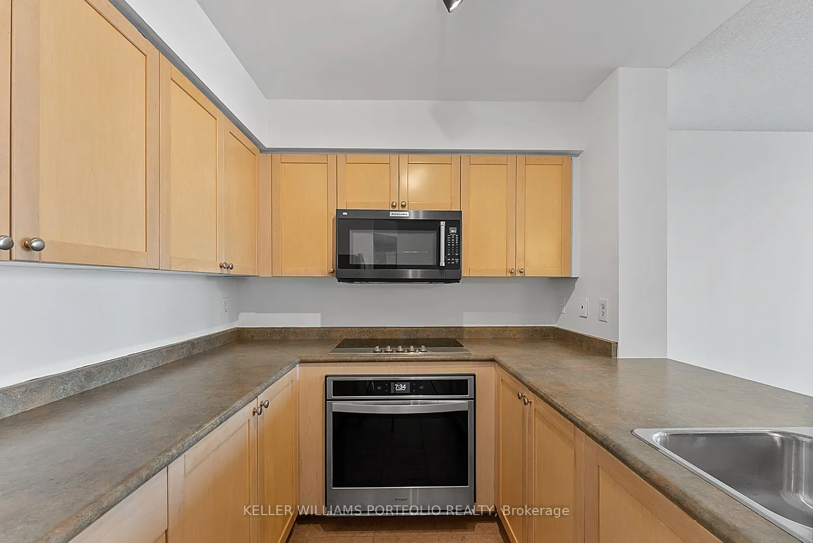 330 Adelaide Street E, #1009