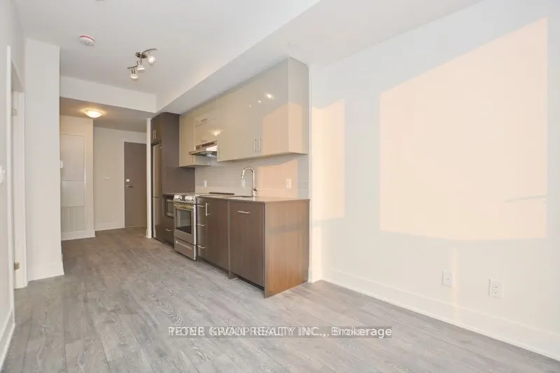 188 Fairview Mall Drive, #1102