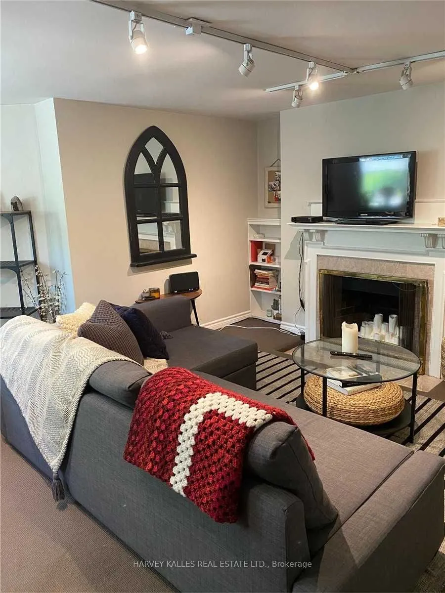 1 Garfield Avenue, #3