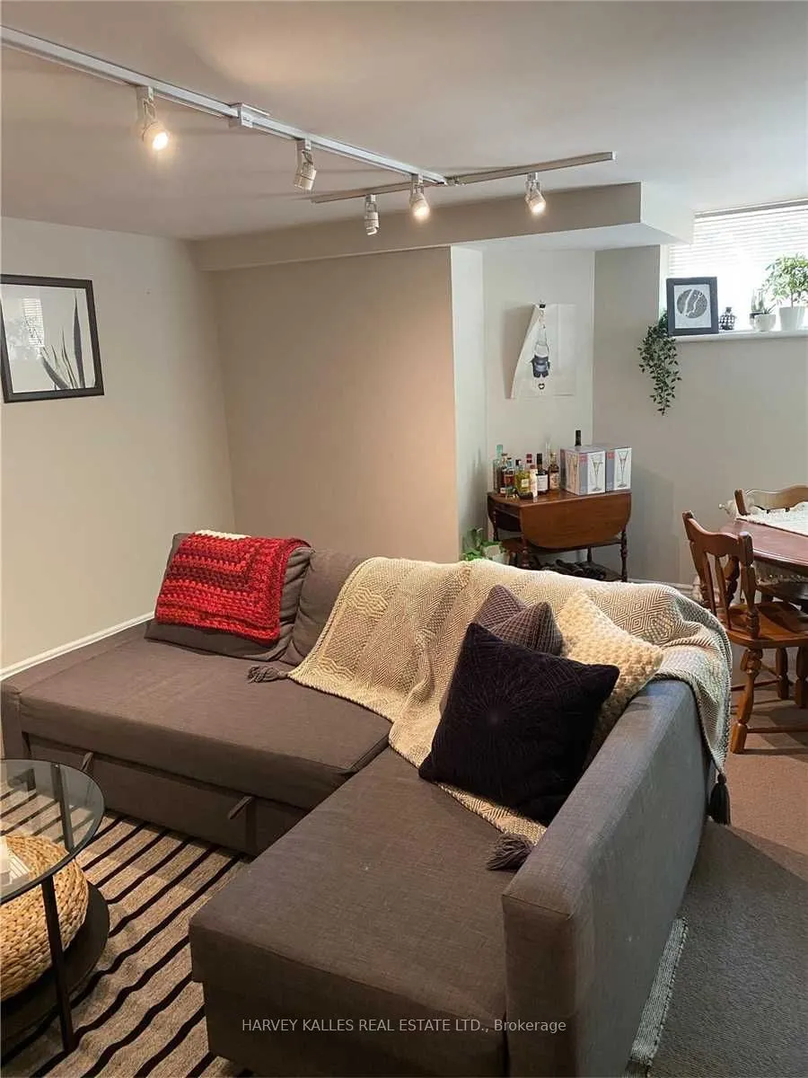 1 Garfield Avenue, #3