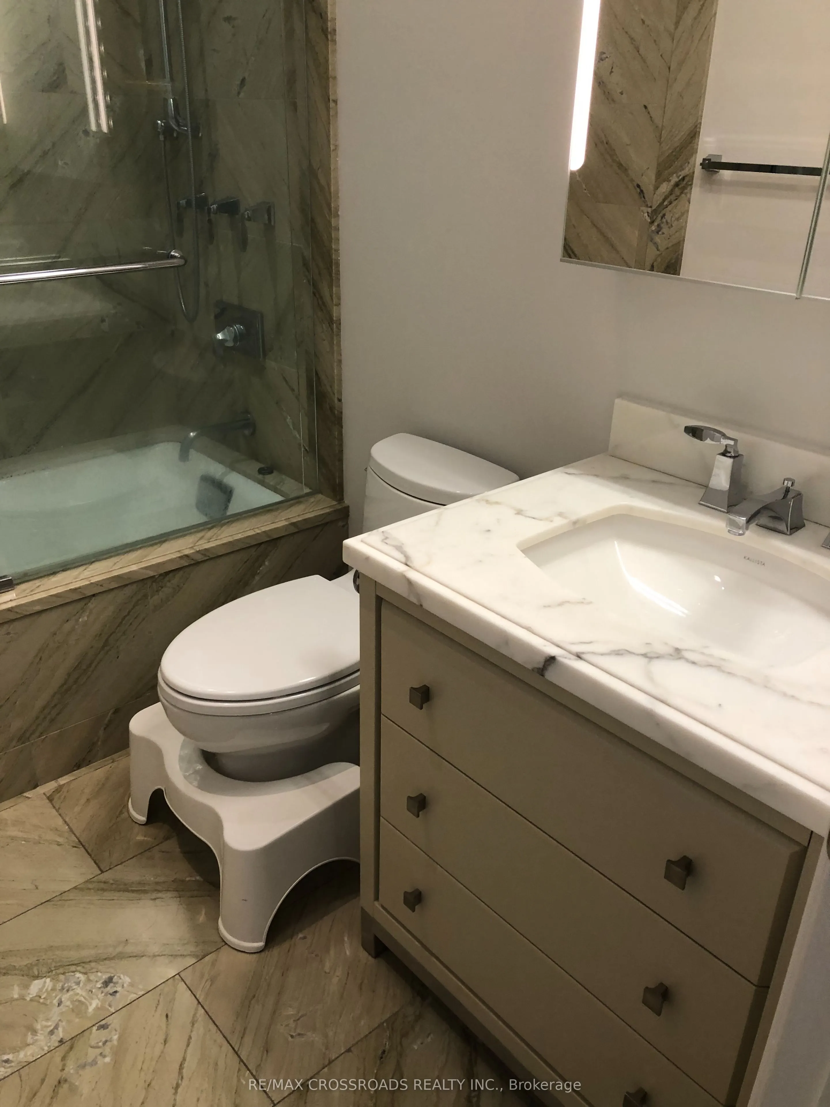 55 Scollard Street, #901