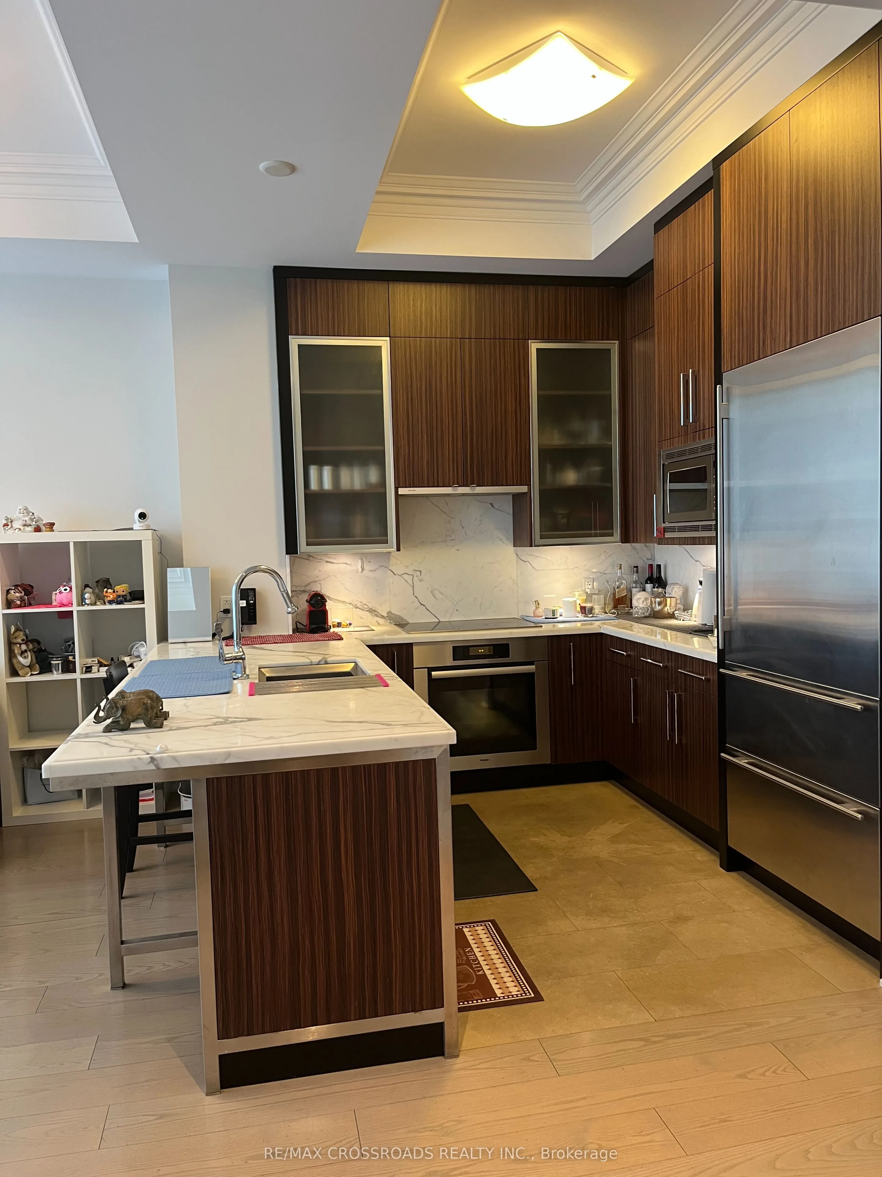 55 Scollard Street, #901