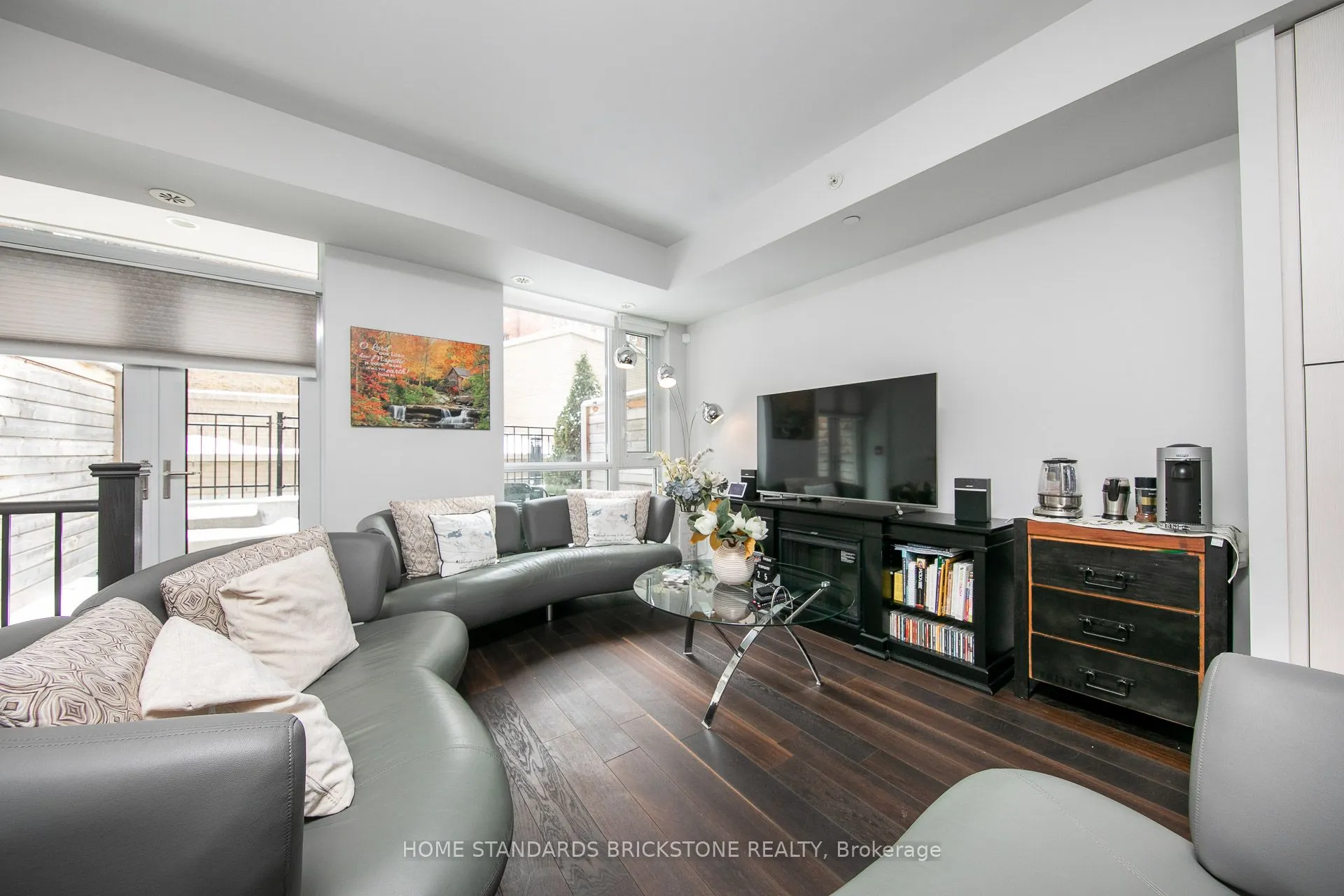 223 Duplex Avenue, #TH121