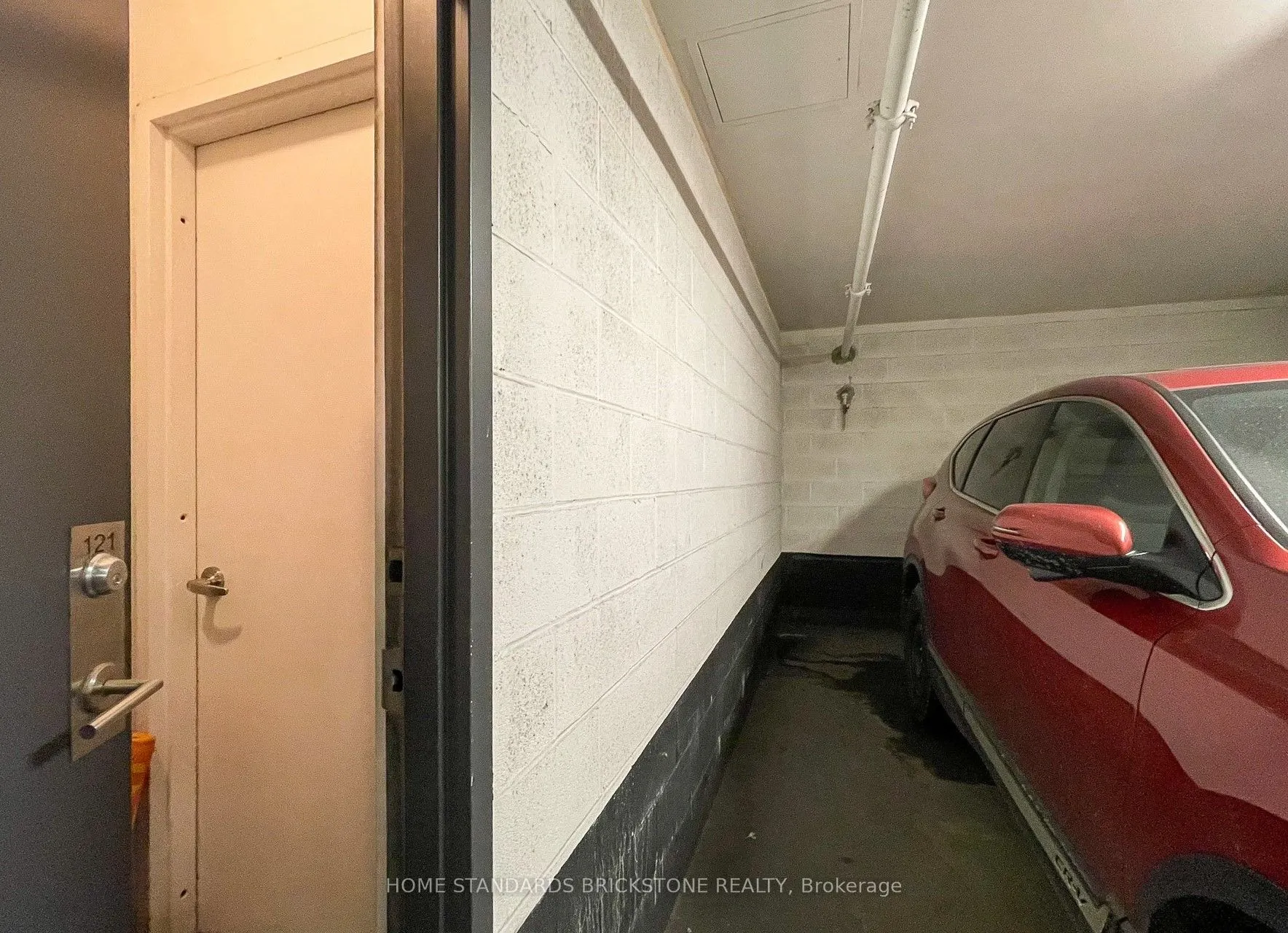223 Duplex Avenue, #TH121