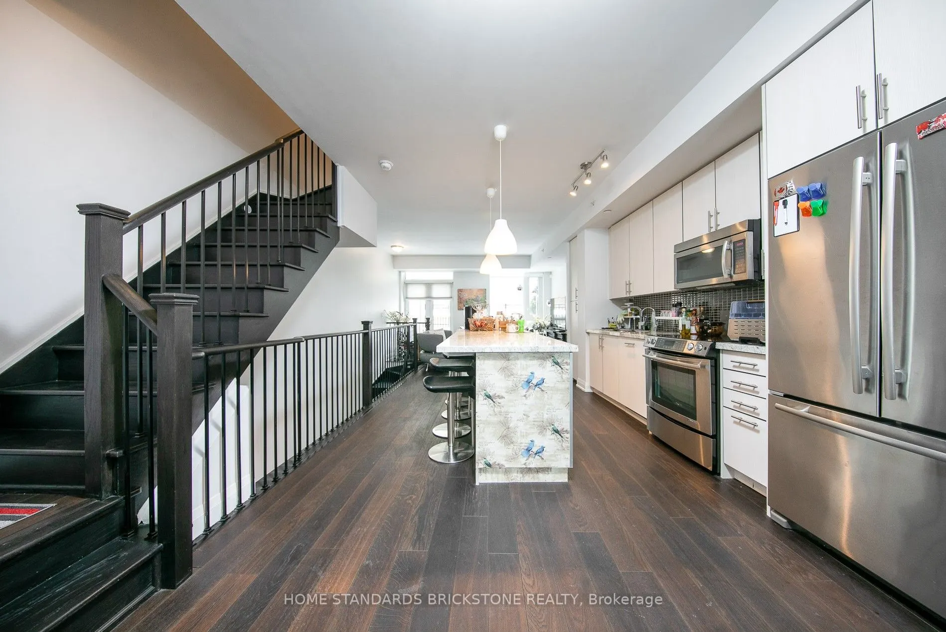 223 Duplex Avenue, #TH121