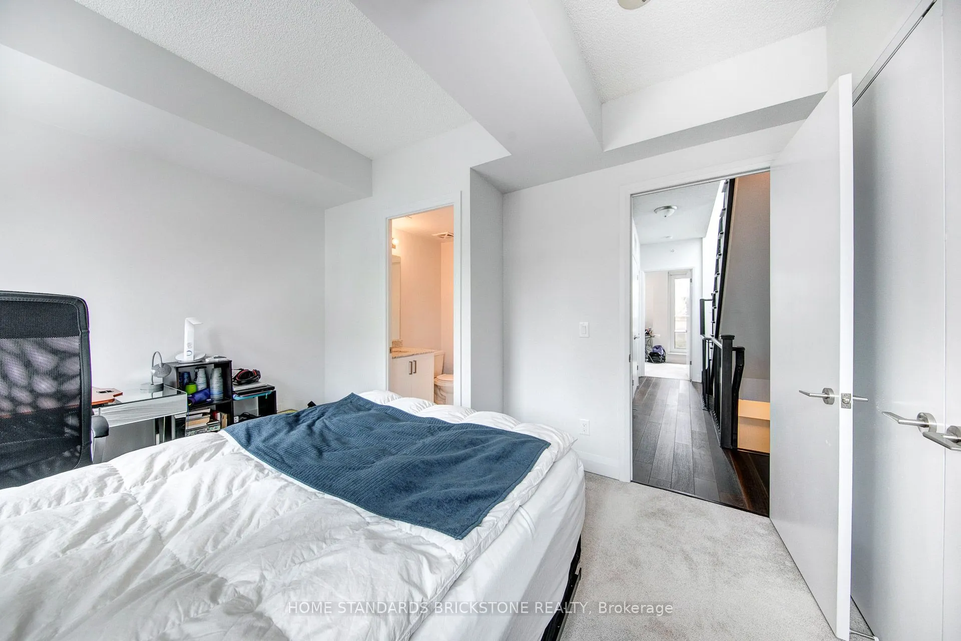 223 Duplex Avenue, #TH121
