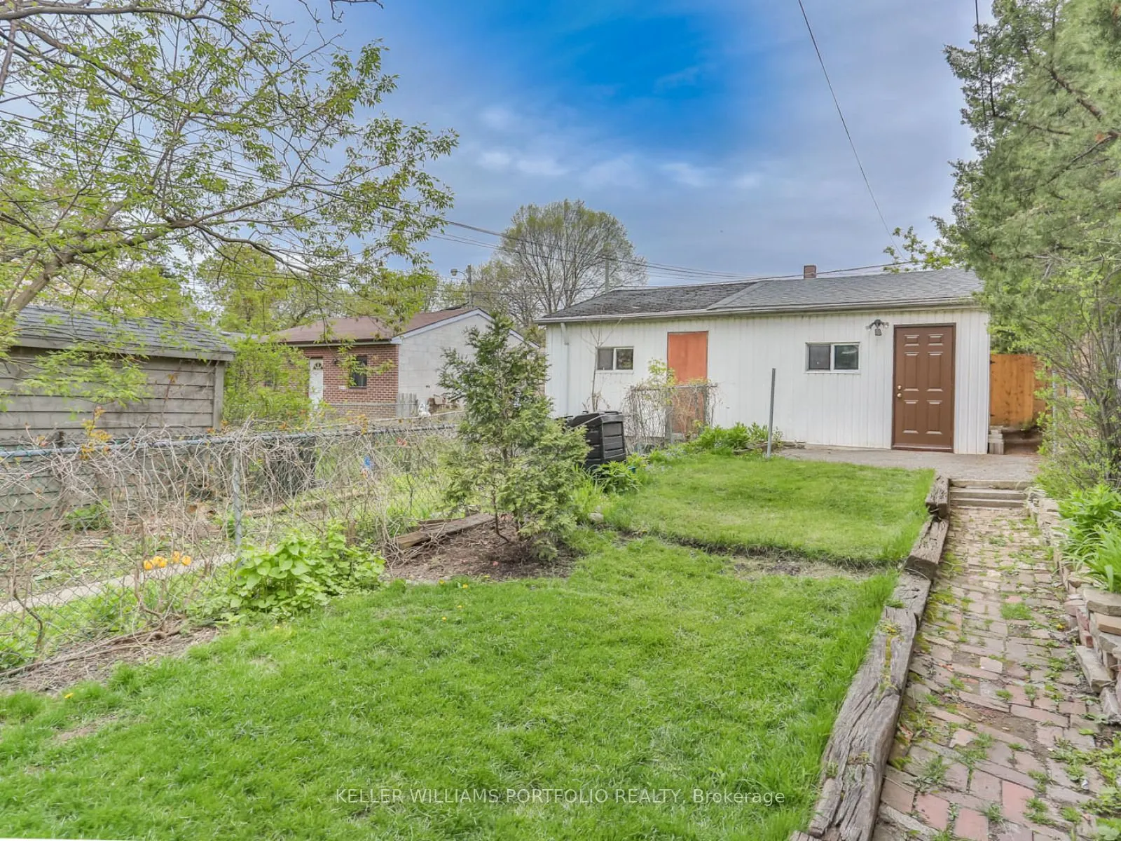 492 Gladstone Avenue
