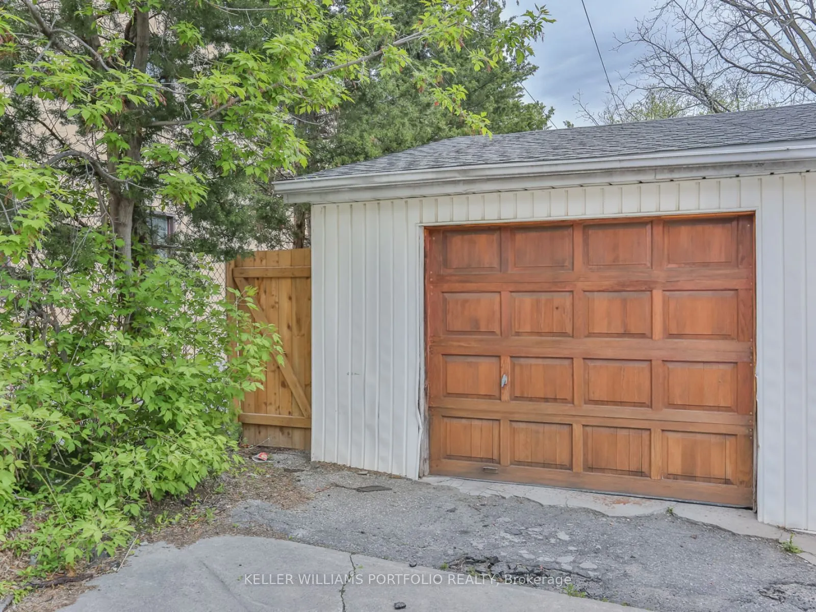 492 Gladstone Avenue