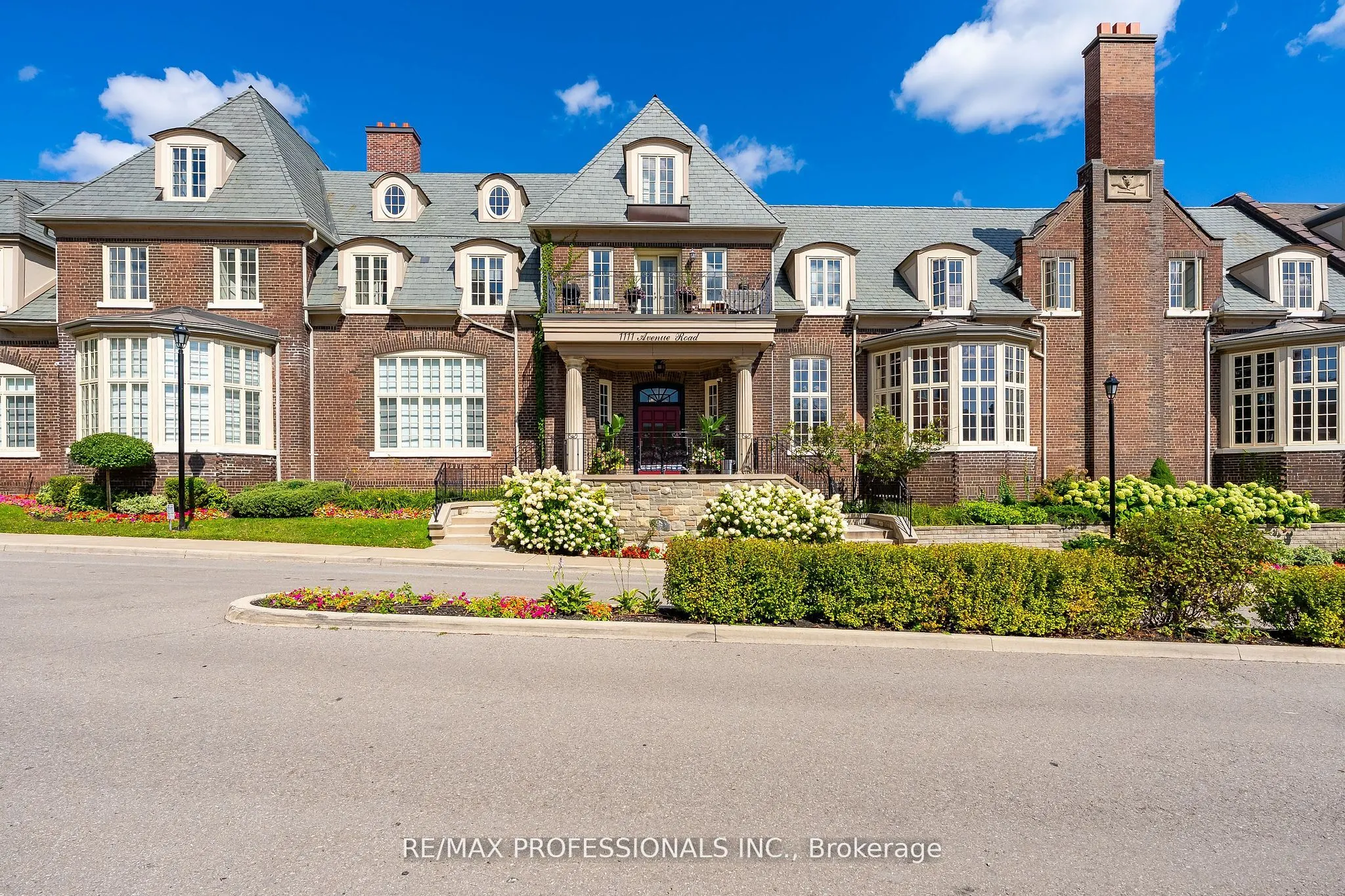 1111 Avenue Road, #205