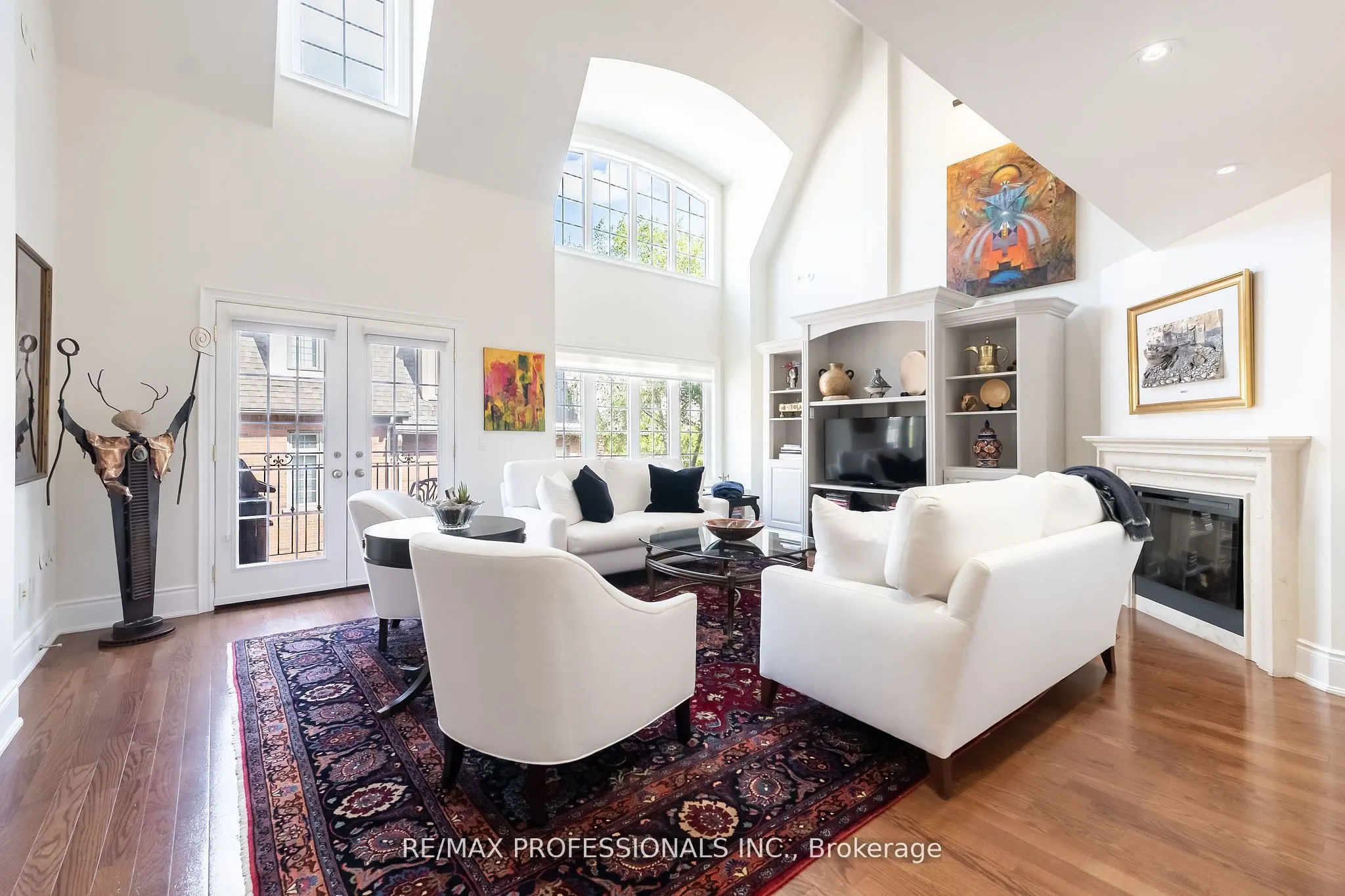 1111 Avenue Road, #205