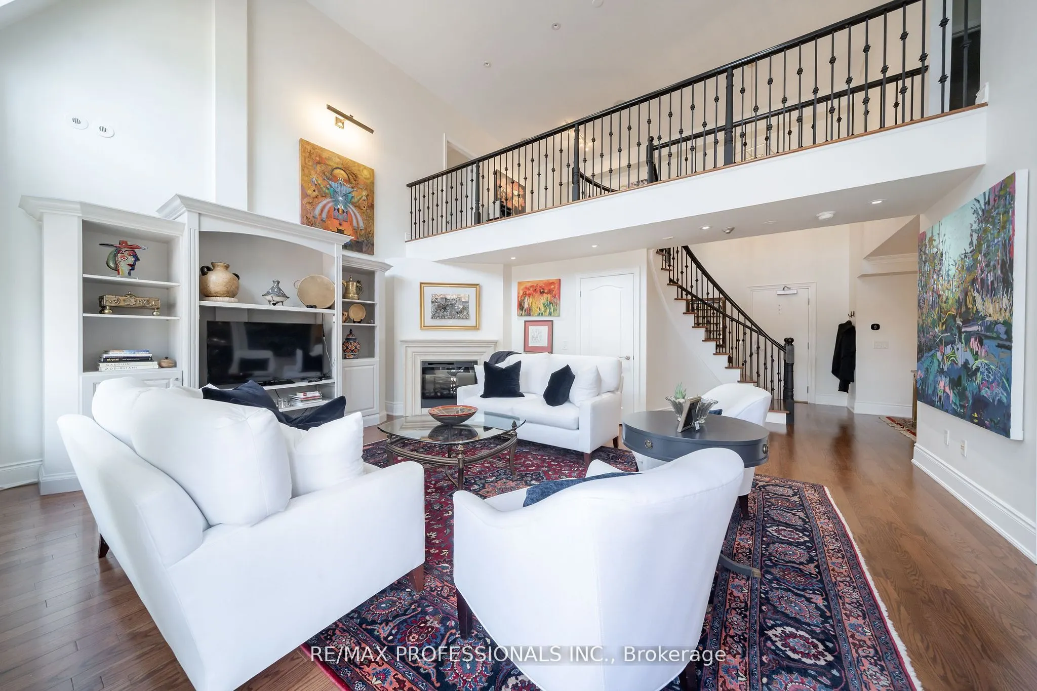 1111 Avenue Road, #205