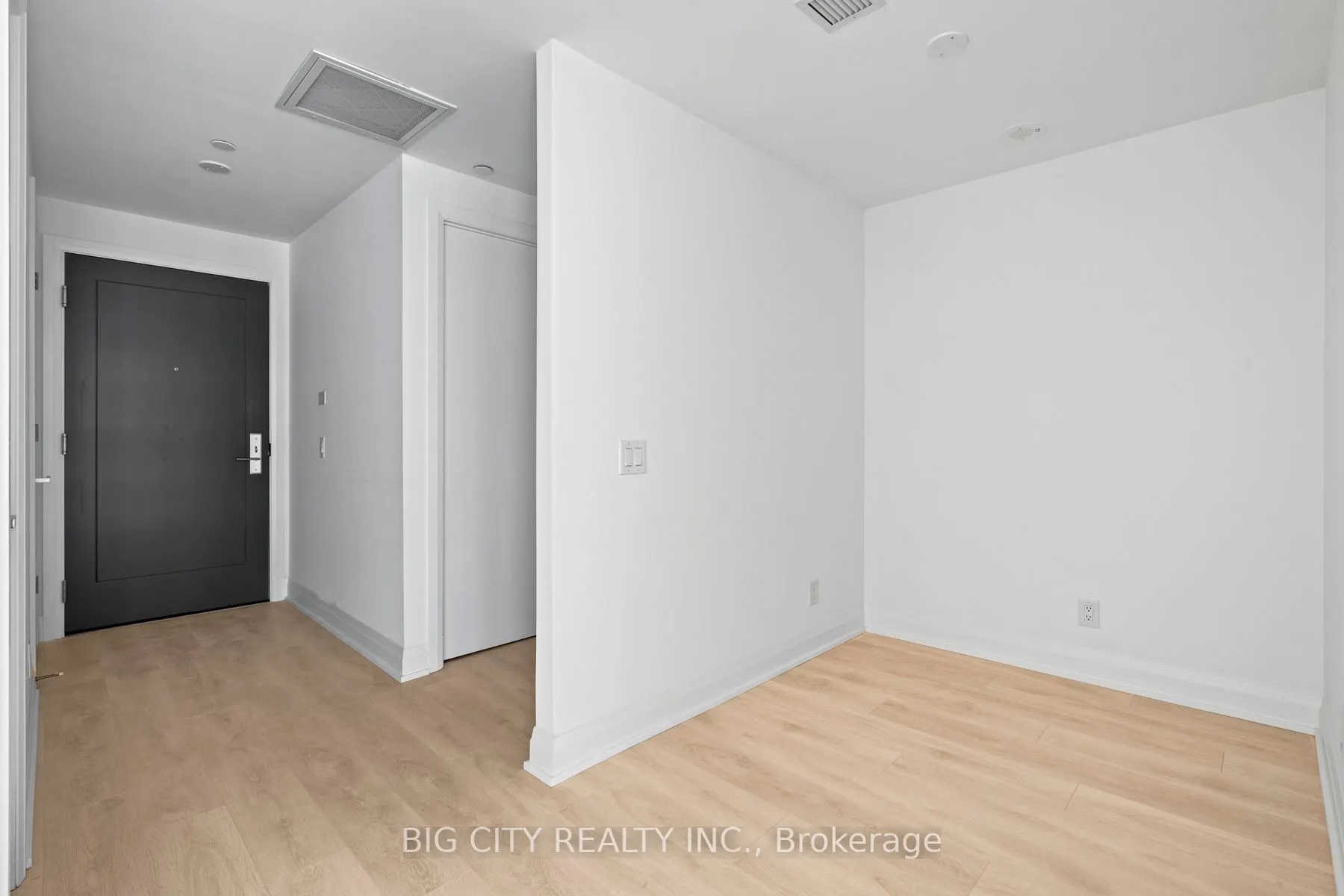 33 Frederick Todd Way, #1009