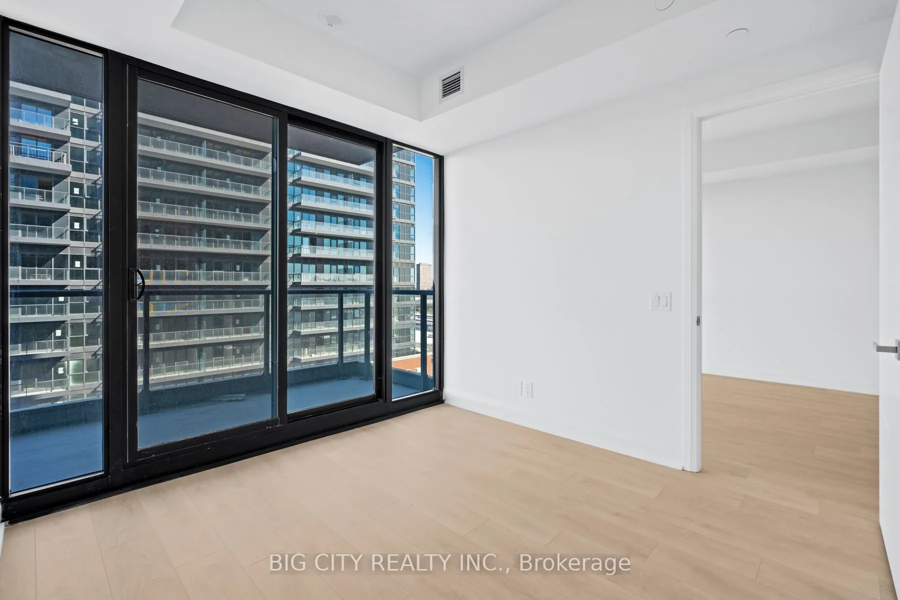 33 Frederick Todd Way, #1009