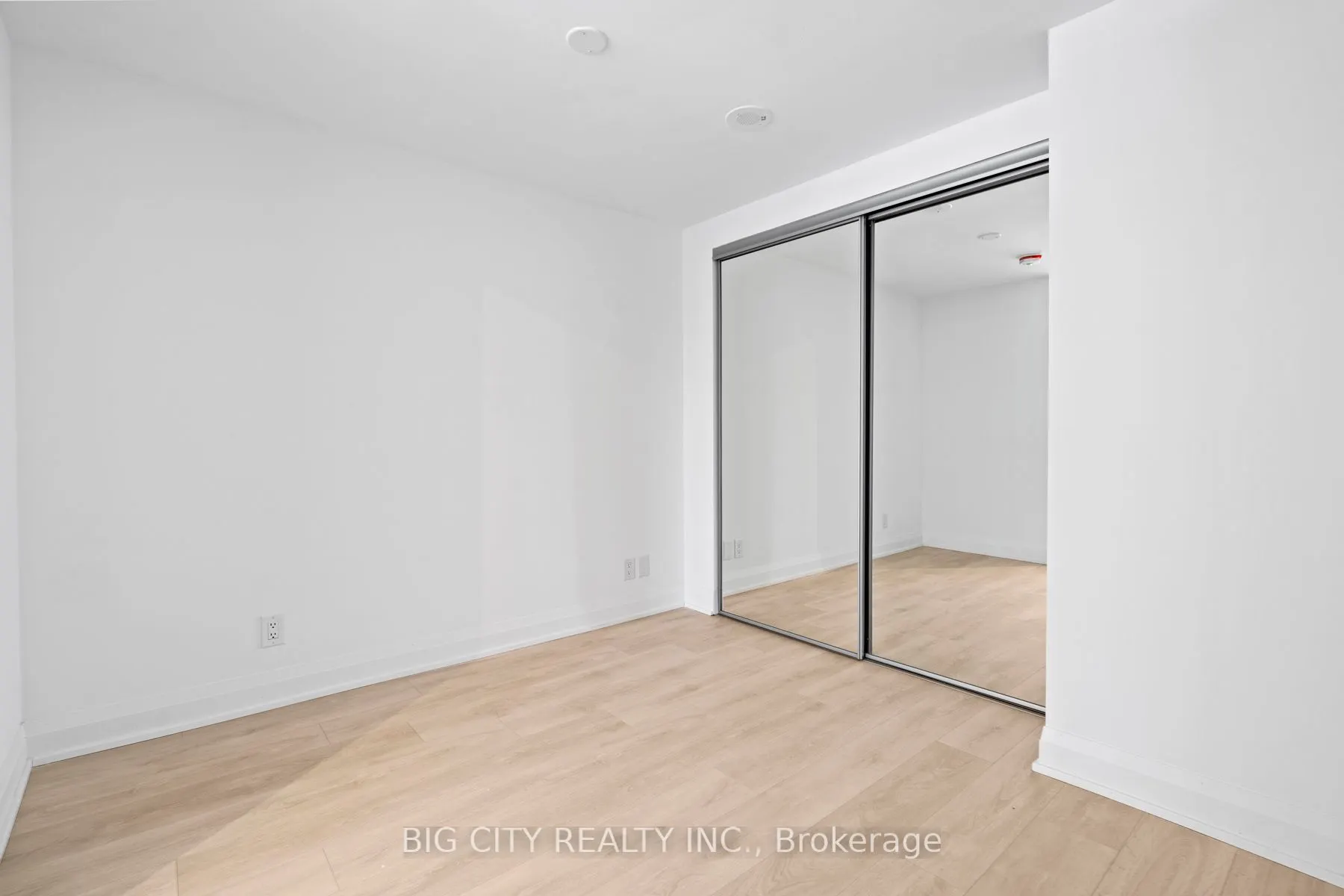 33 Frederick Todd Way, #1009