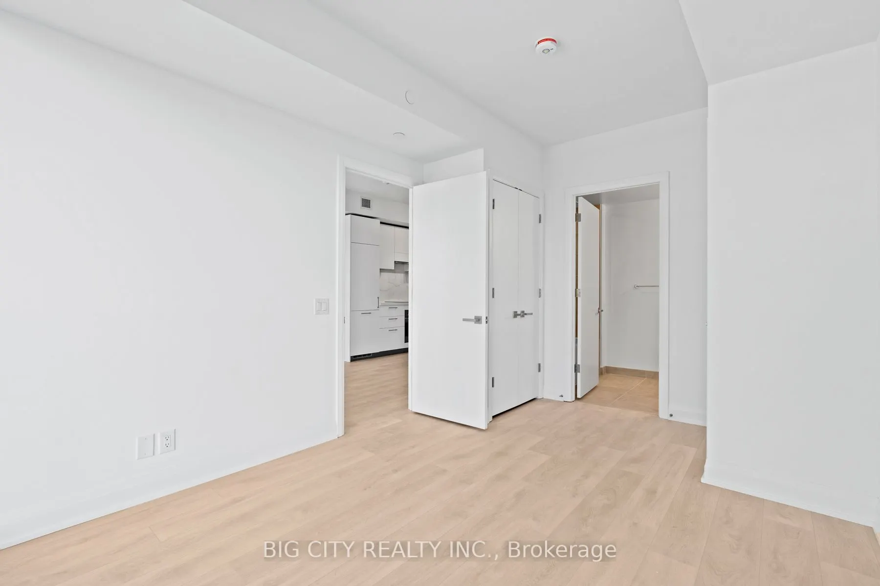 33 Frederick Todd Way, #1009