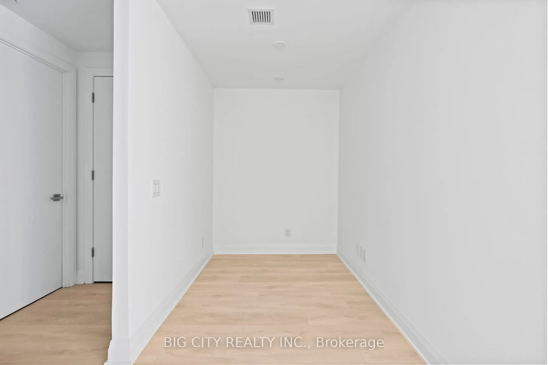 33 Frederick Todd Way, #1009