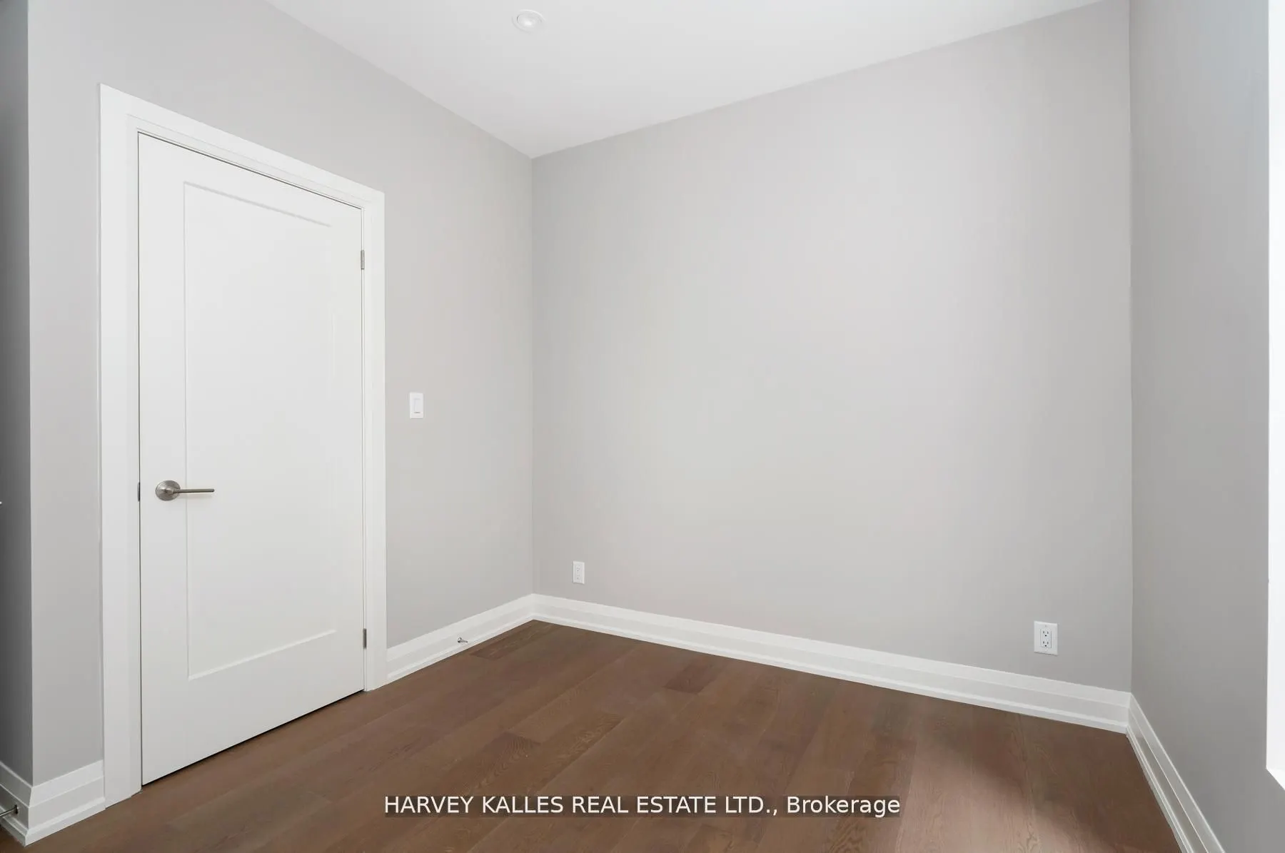 24 Sullivan Street, #Apartment #3 (2nd floor)