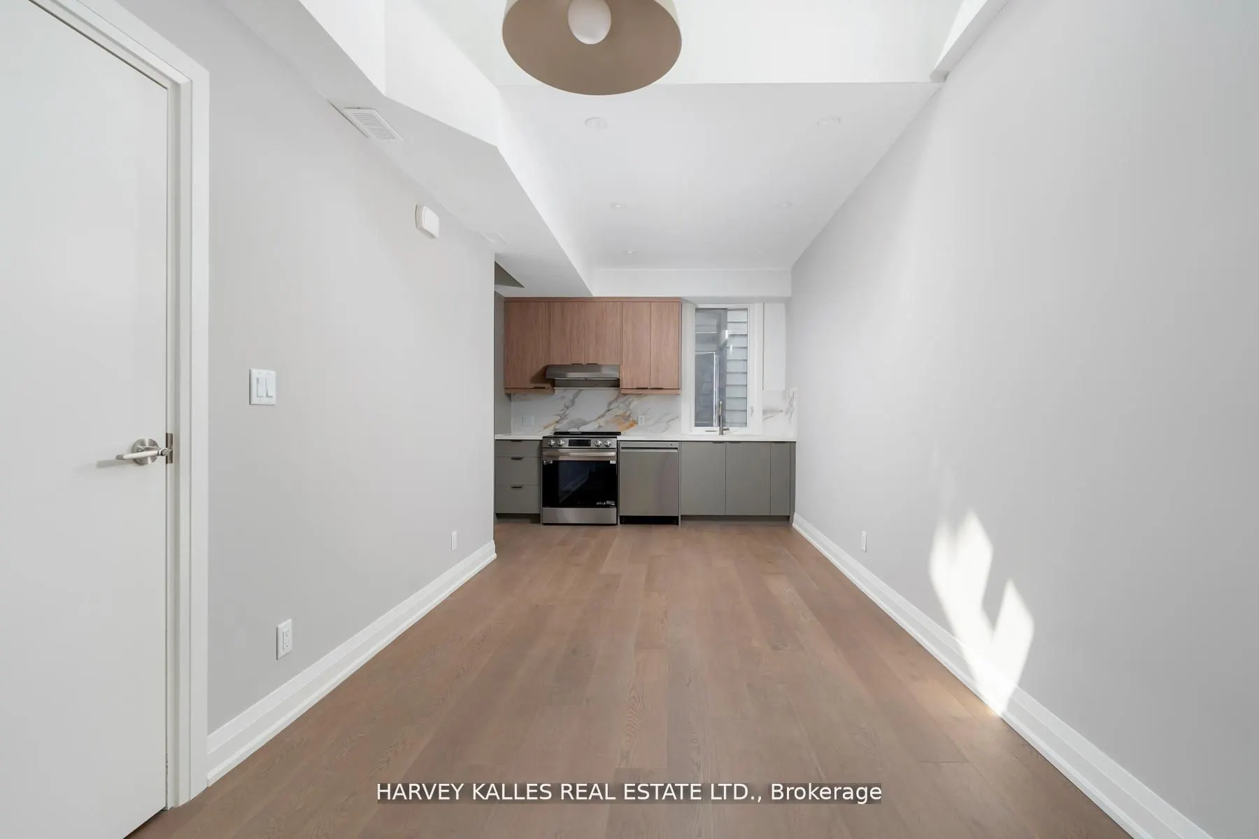 24 Sullivan Street, #Apartment #3 (2nd floor)