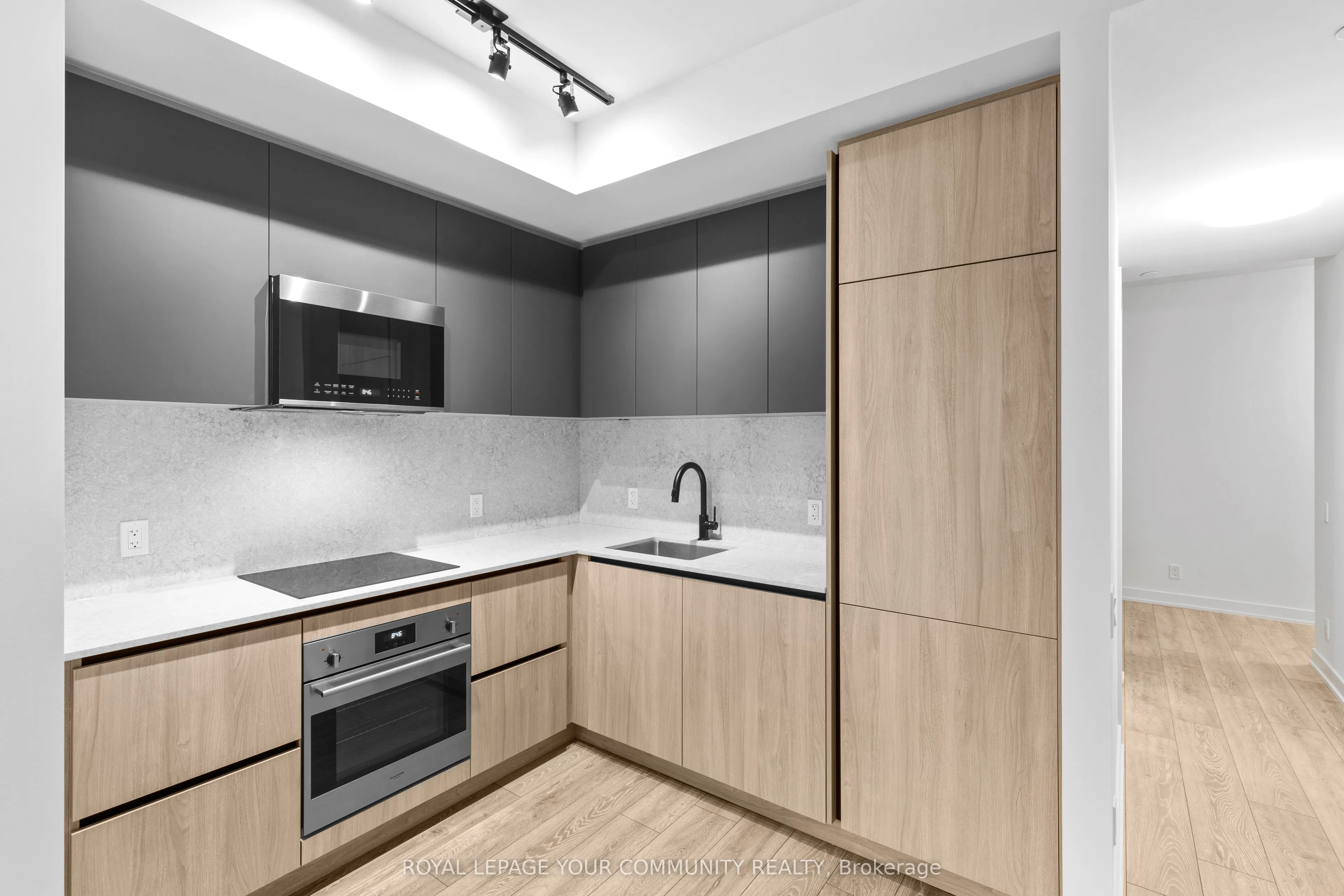 108 Peter St Street, #1625