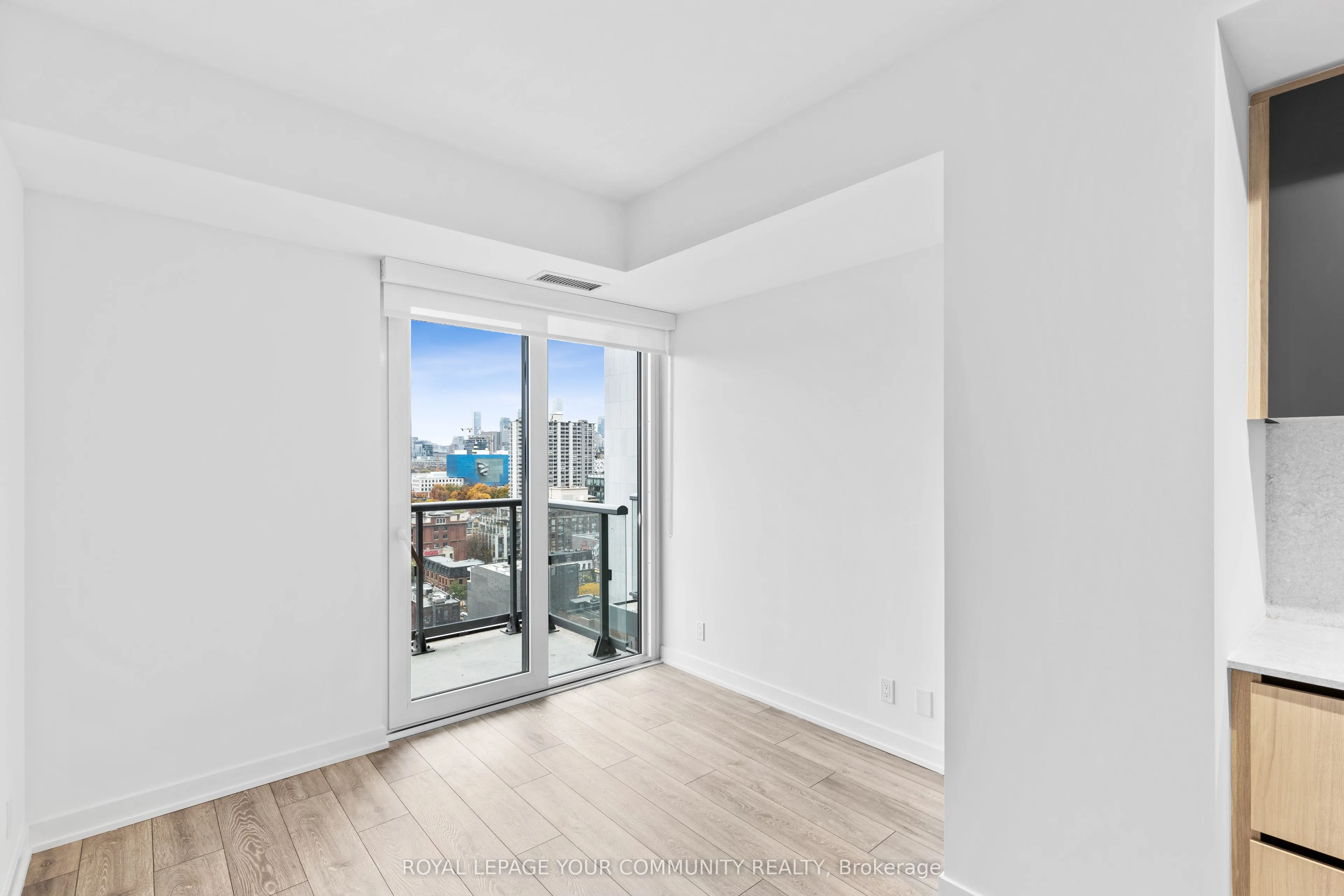 108 Peter St Street, #1625