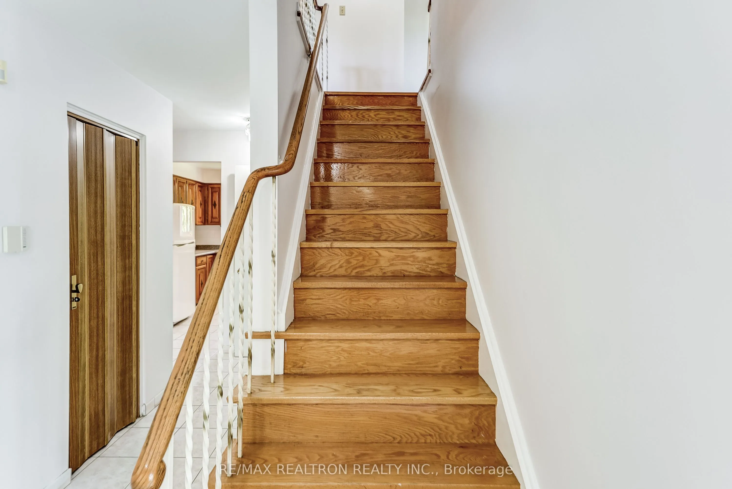 18 Axsmith Crescent