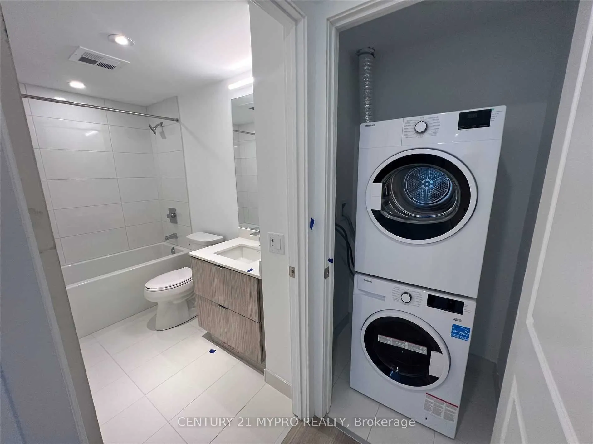 395 Bloor Street E, #4405
