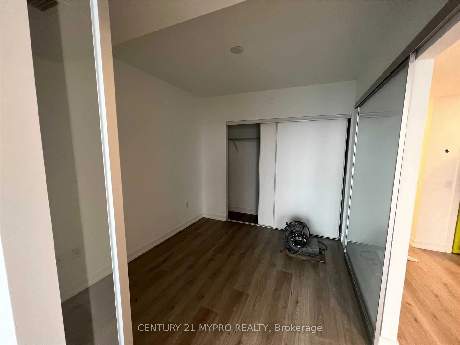 395 Bloor Street E, #4405