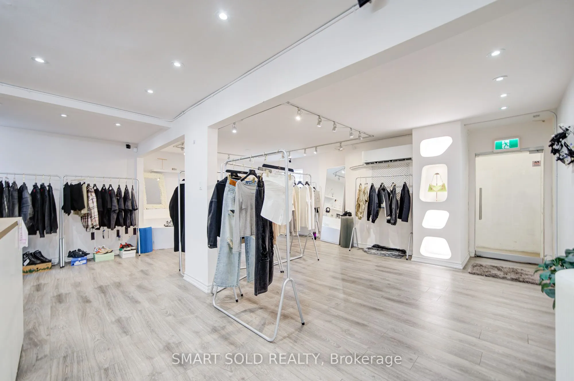 5445 Yonge Street