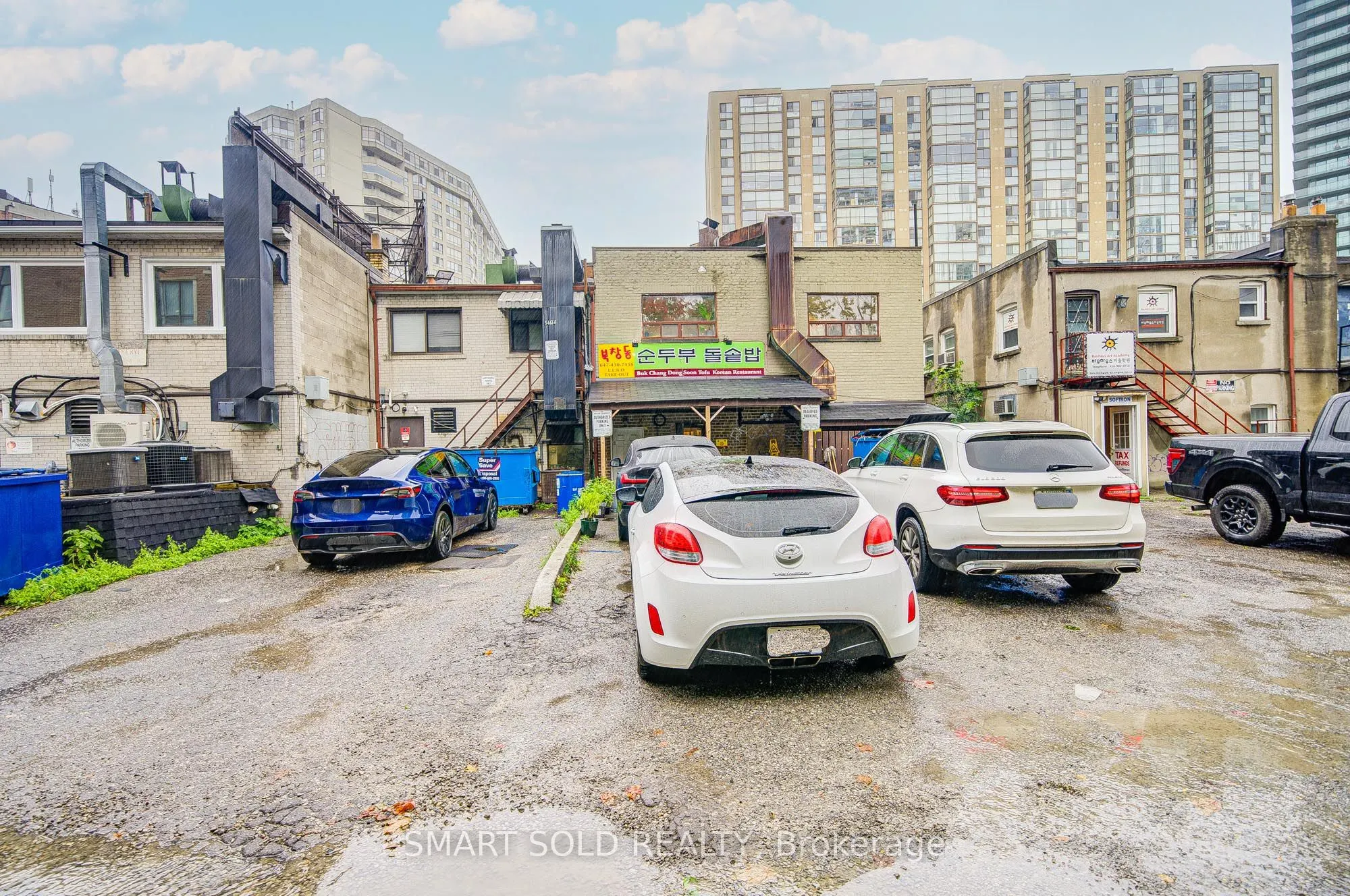 5445 Yonge Street