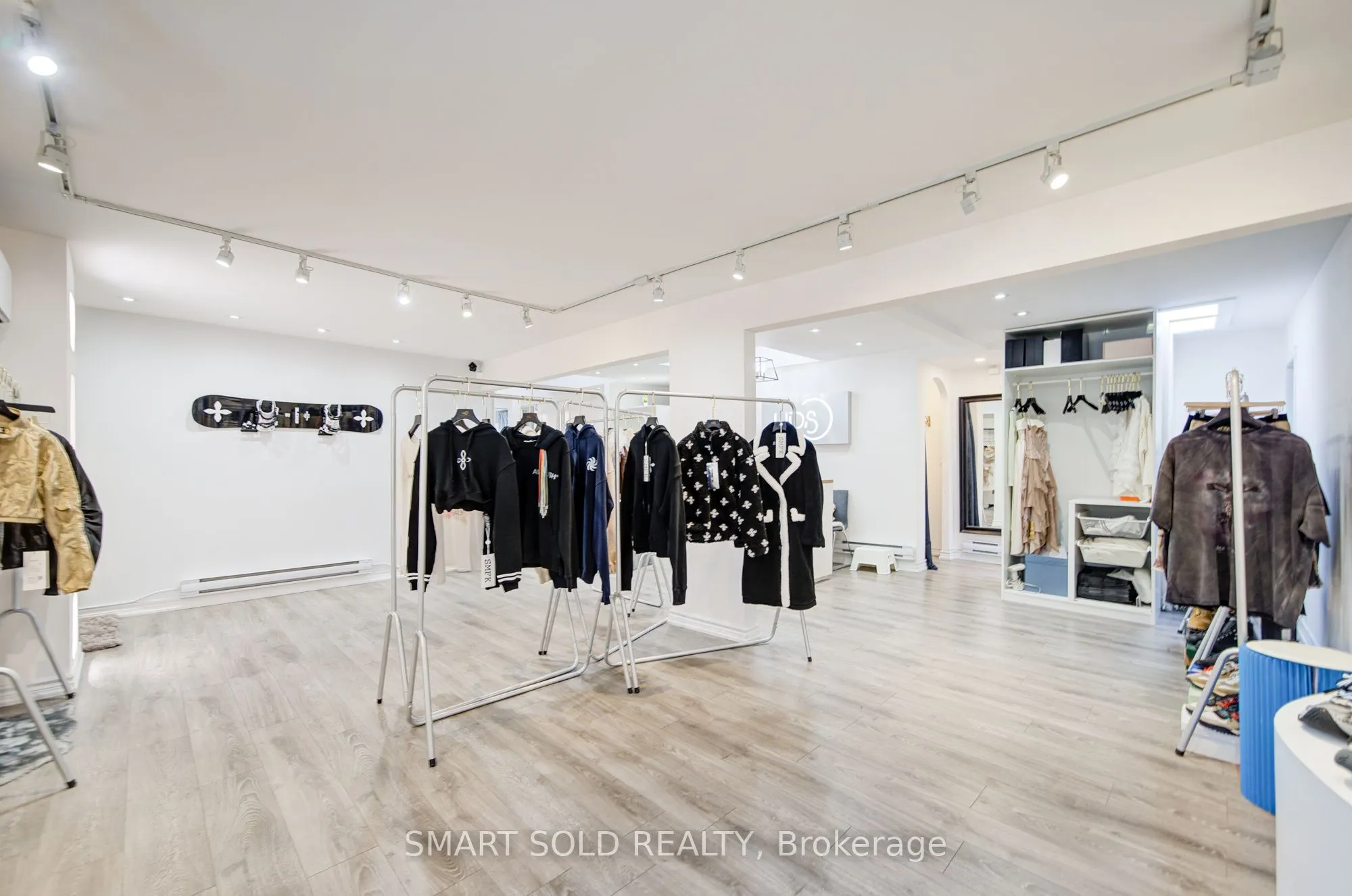 5445 Yonge Street