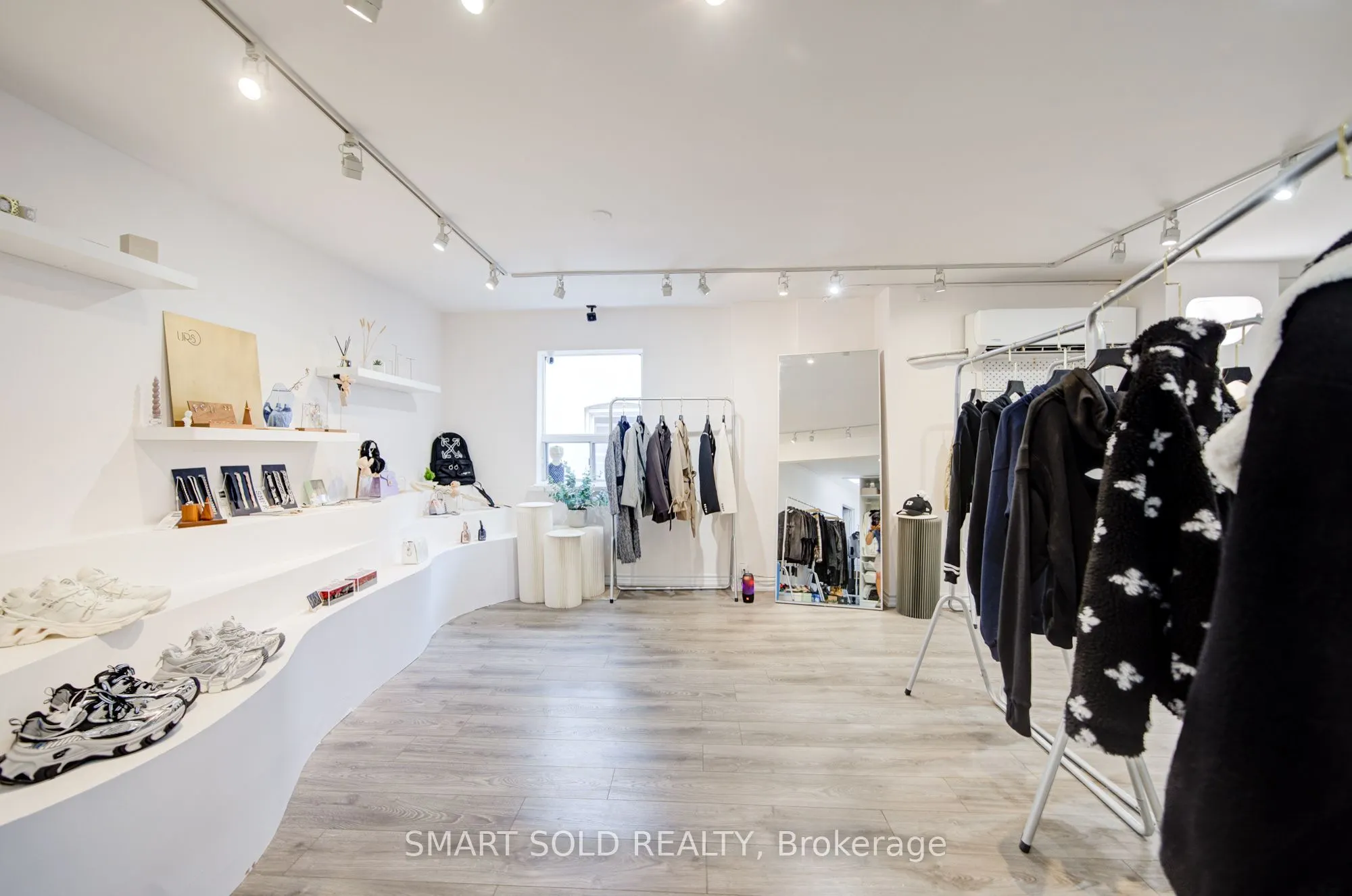 5445 Yonge Street