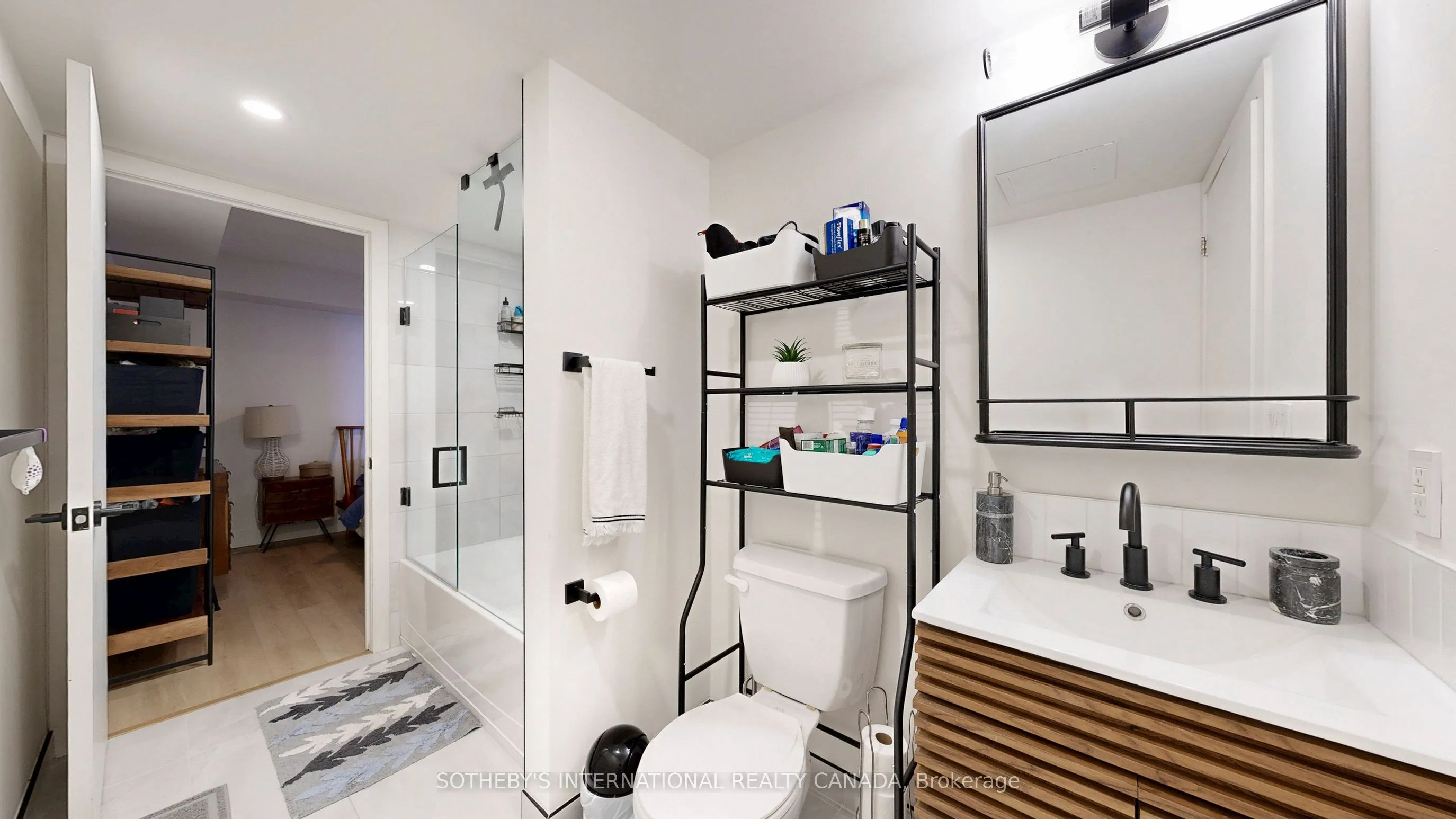 38 Joe Shuster Way, #1123